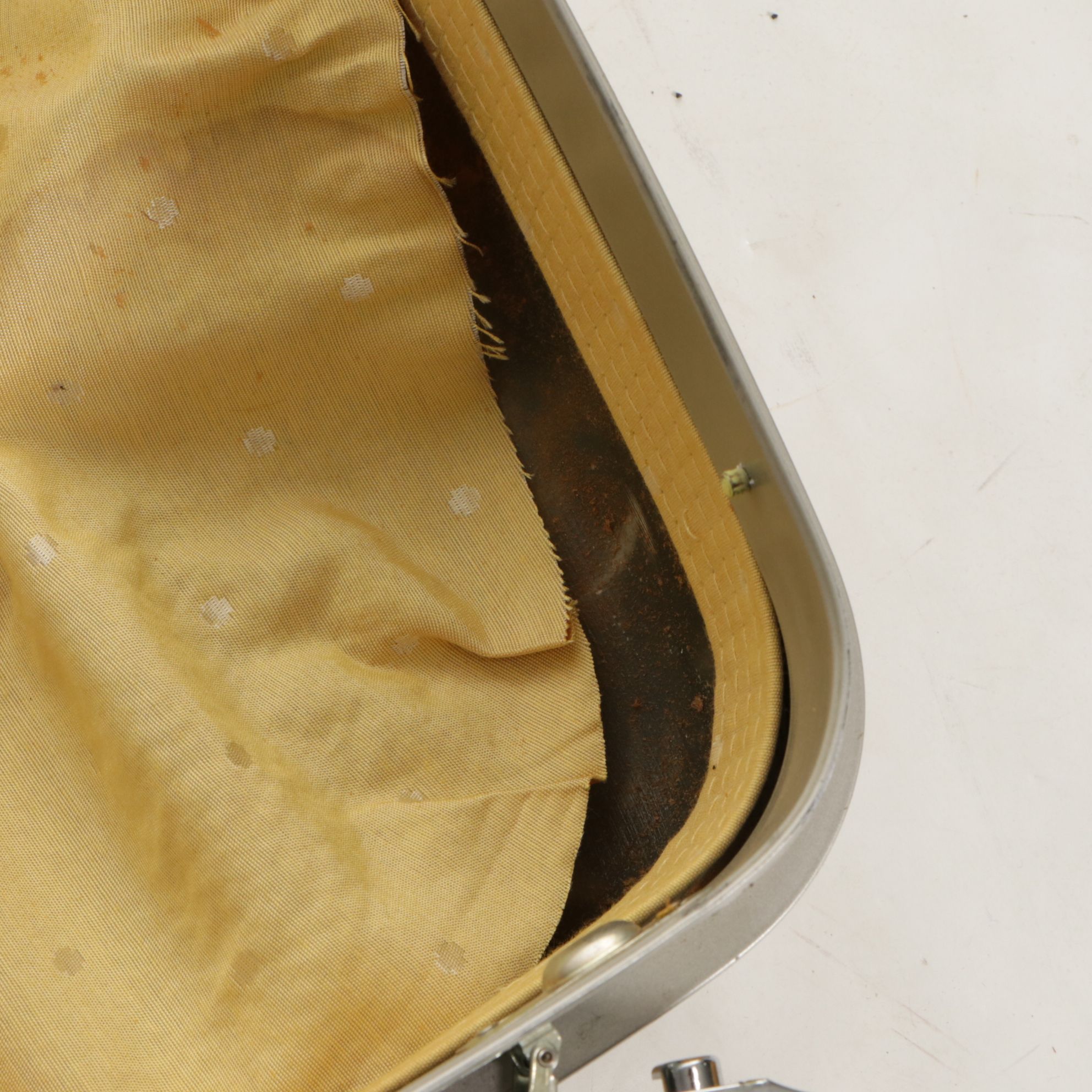 Yellow Leather Samsonite Suitcases and Carry-On Bag, Mid to Late 20th Century