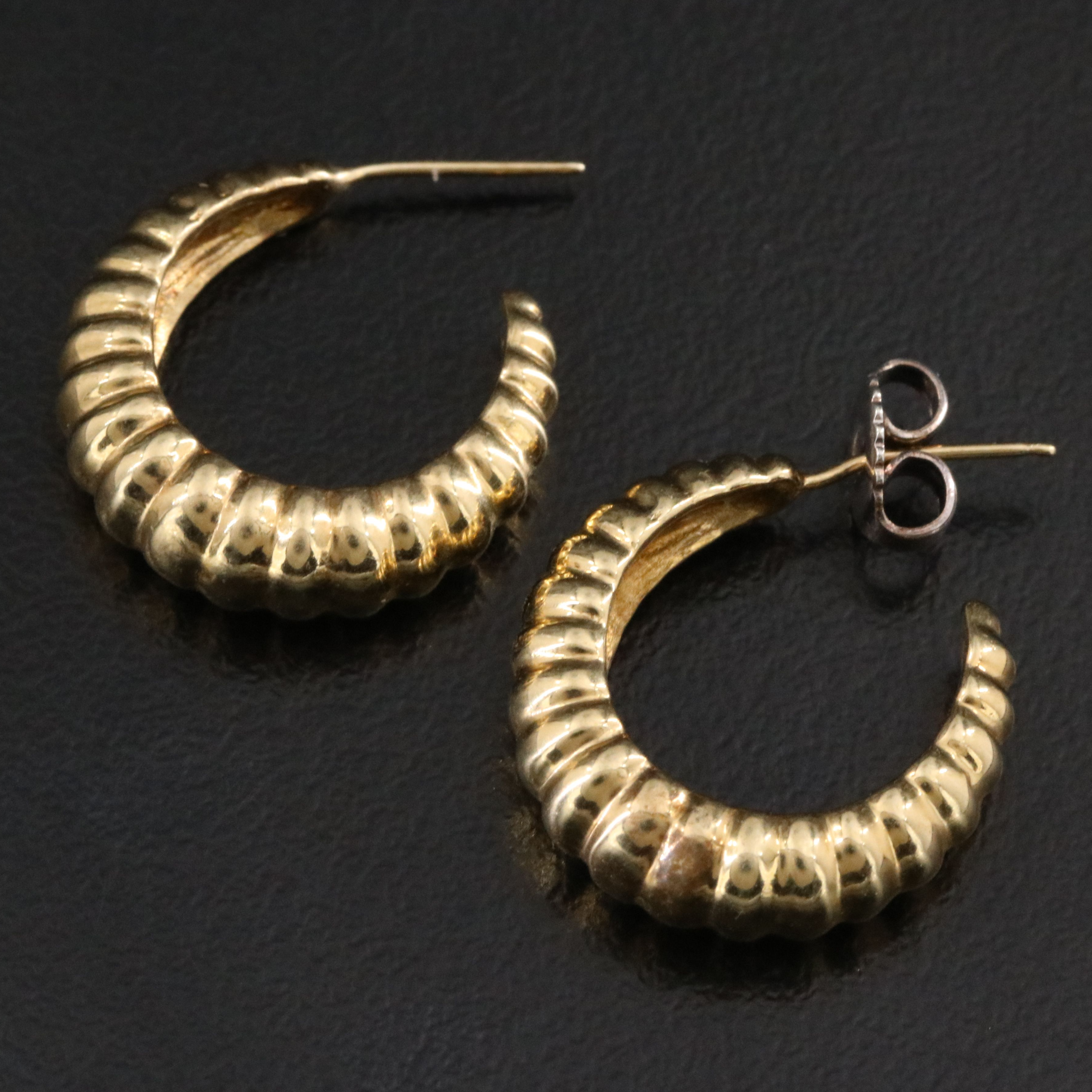 14K Fluted Earrings