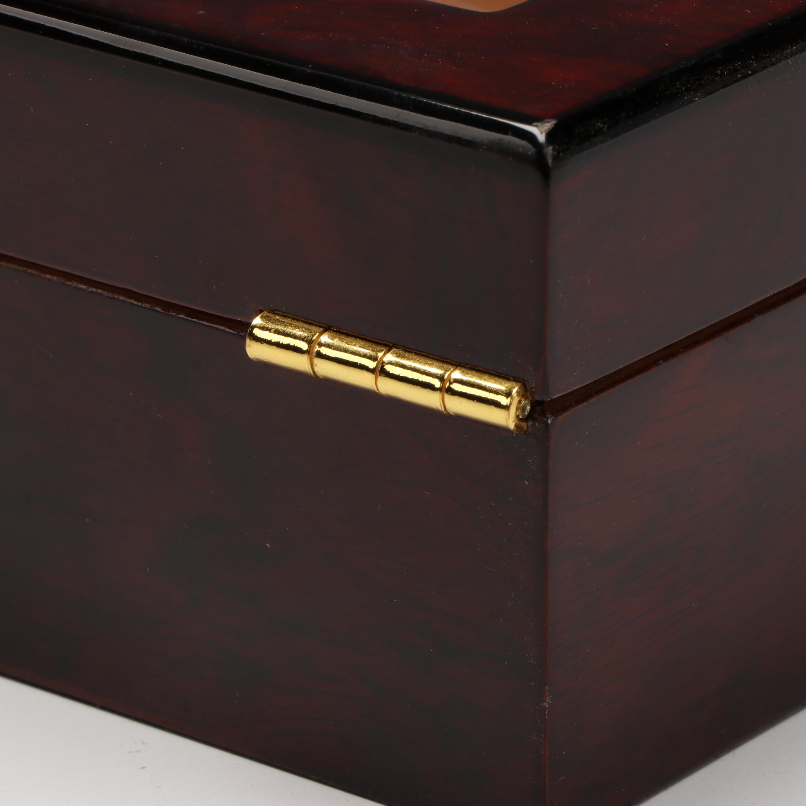 Woodronic Mahogany Finish Wood Buckler Cigar Humidor