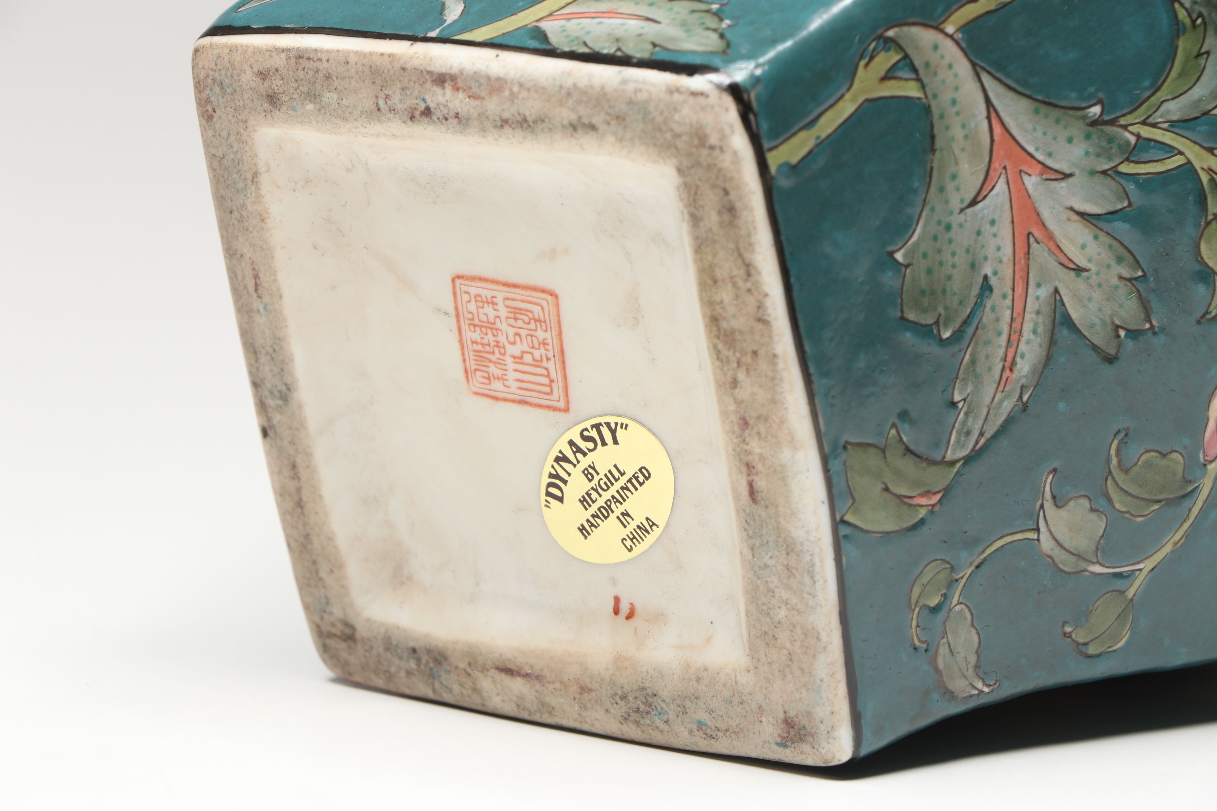 Chinese Heygill Porcelain Ginger Jar, Nora Fenton Porcelain Plate and More Décor