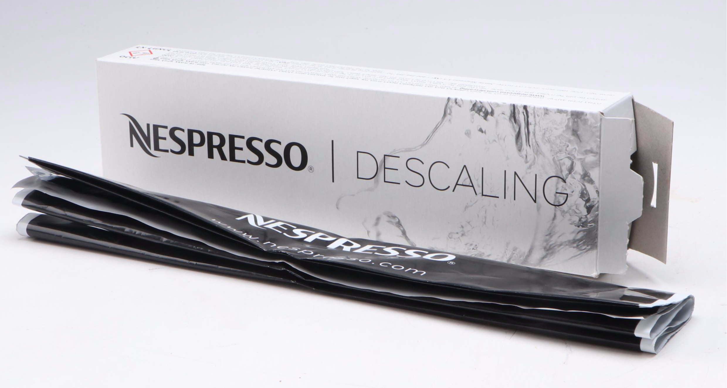 Nespresso Pixie C60 Coffee Machine with Descaling Pods