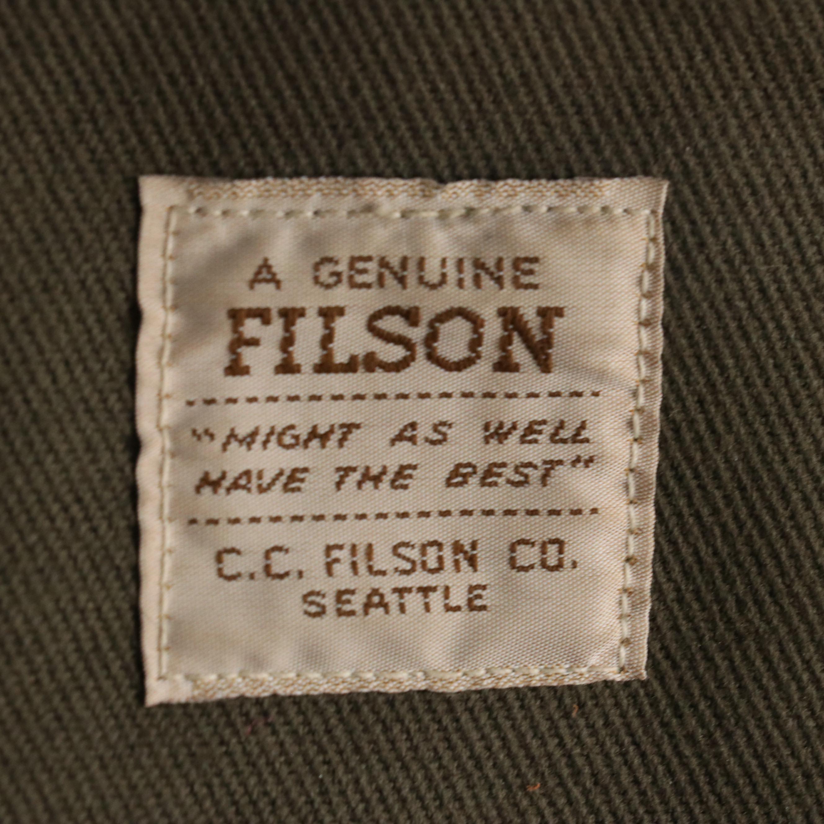 Filson Olive Green Rugged Twill Padded Computer Bag with Detachable Strap