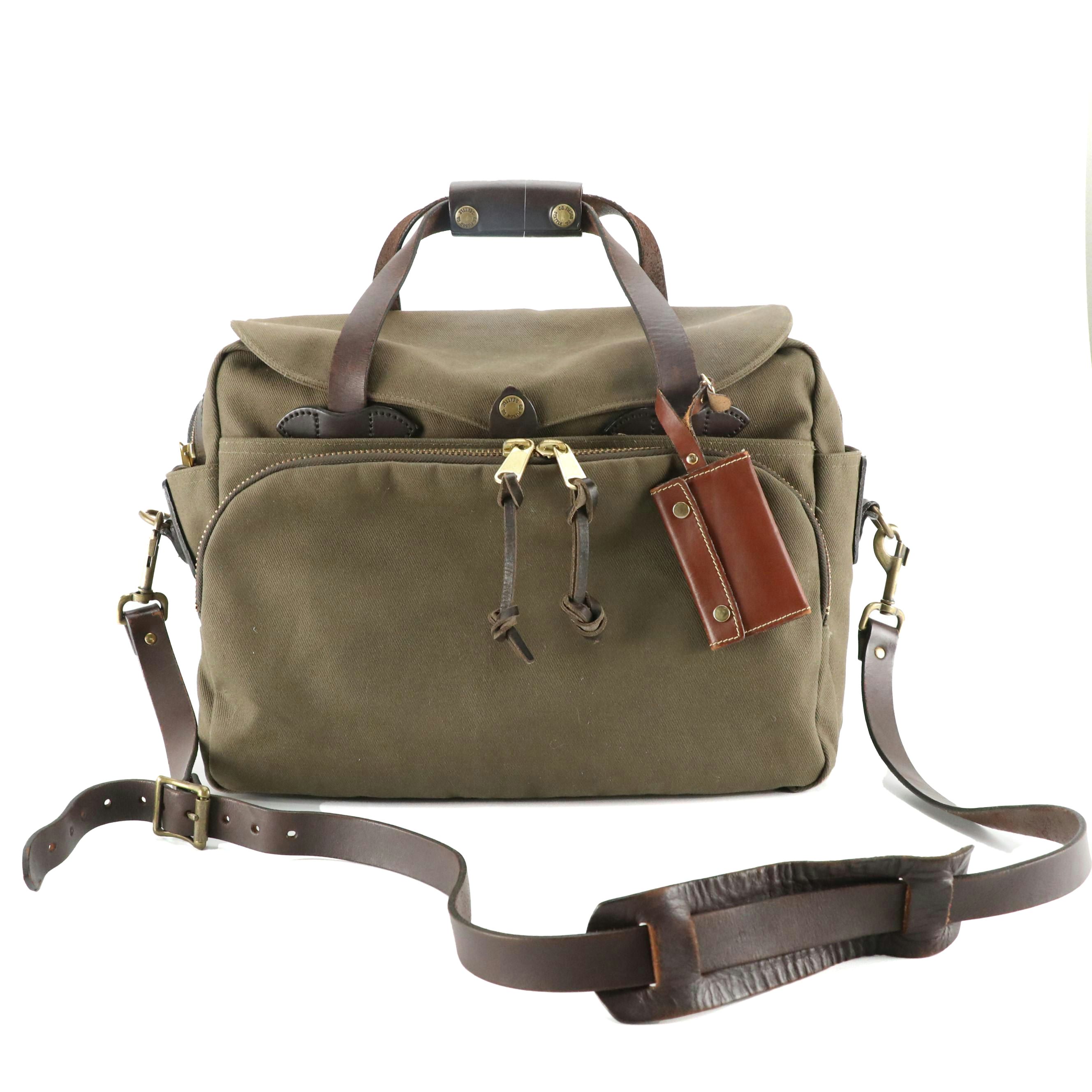 Filson Olive Green Rugged Twill Padded Computer Bag with Detachable Strap