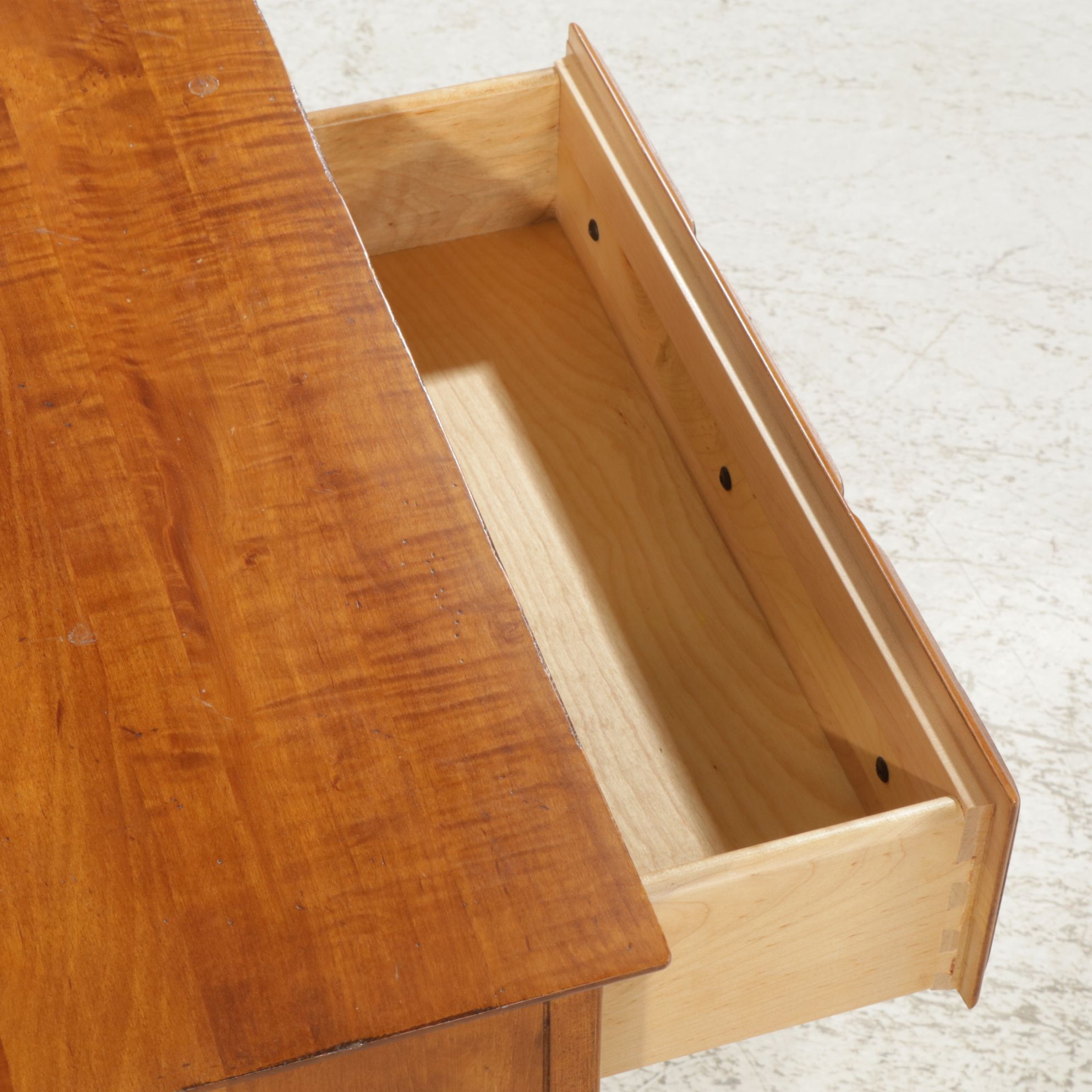 Ethan Allen Federal Style Maple Bedside Chest, Late 20th Century