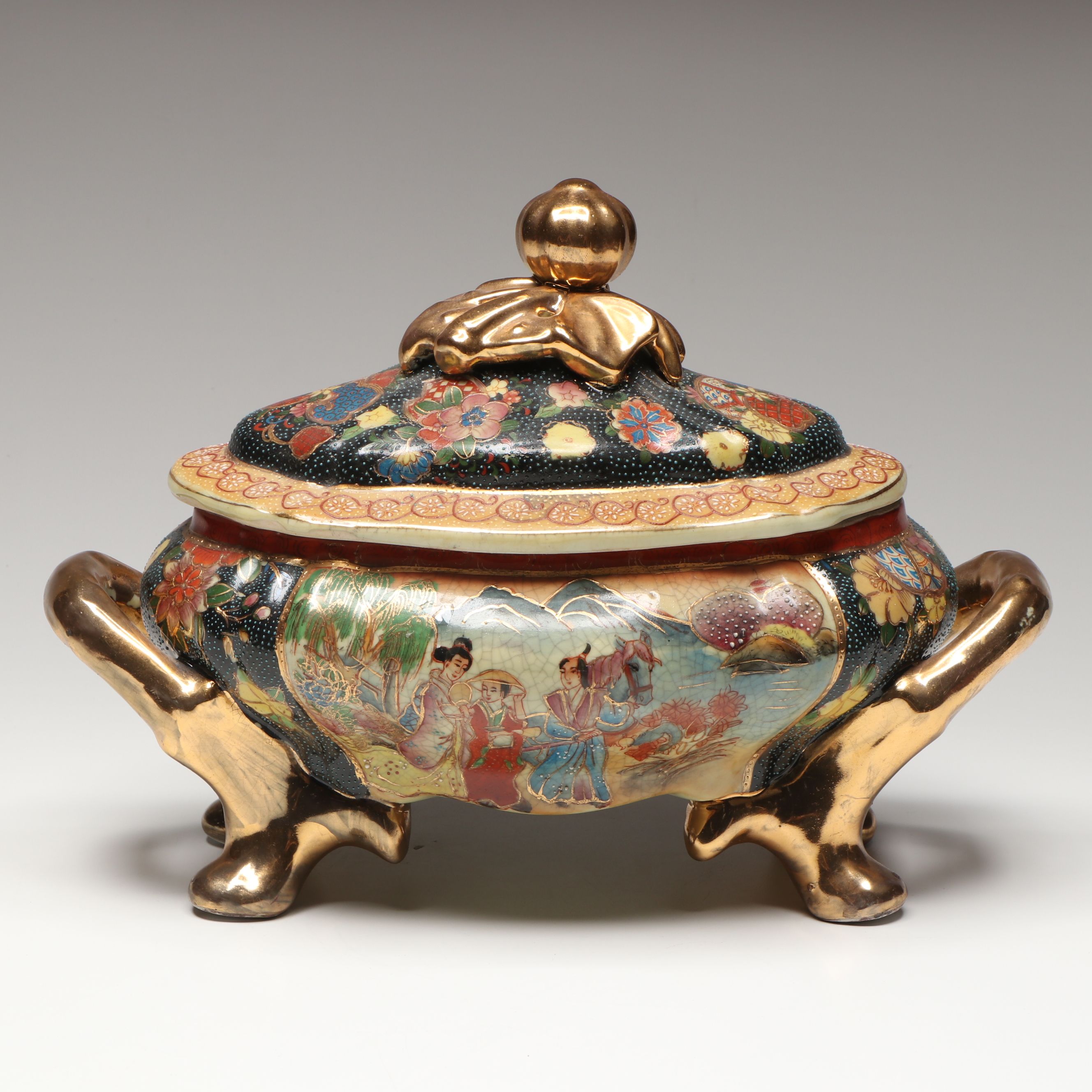 Chinese Satsuma Style Hand-Painted Moriage Porcelain Lidded Bowl