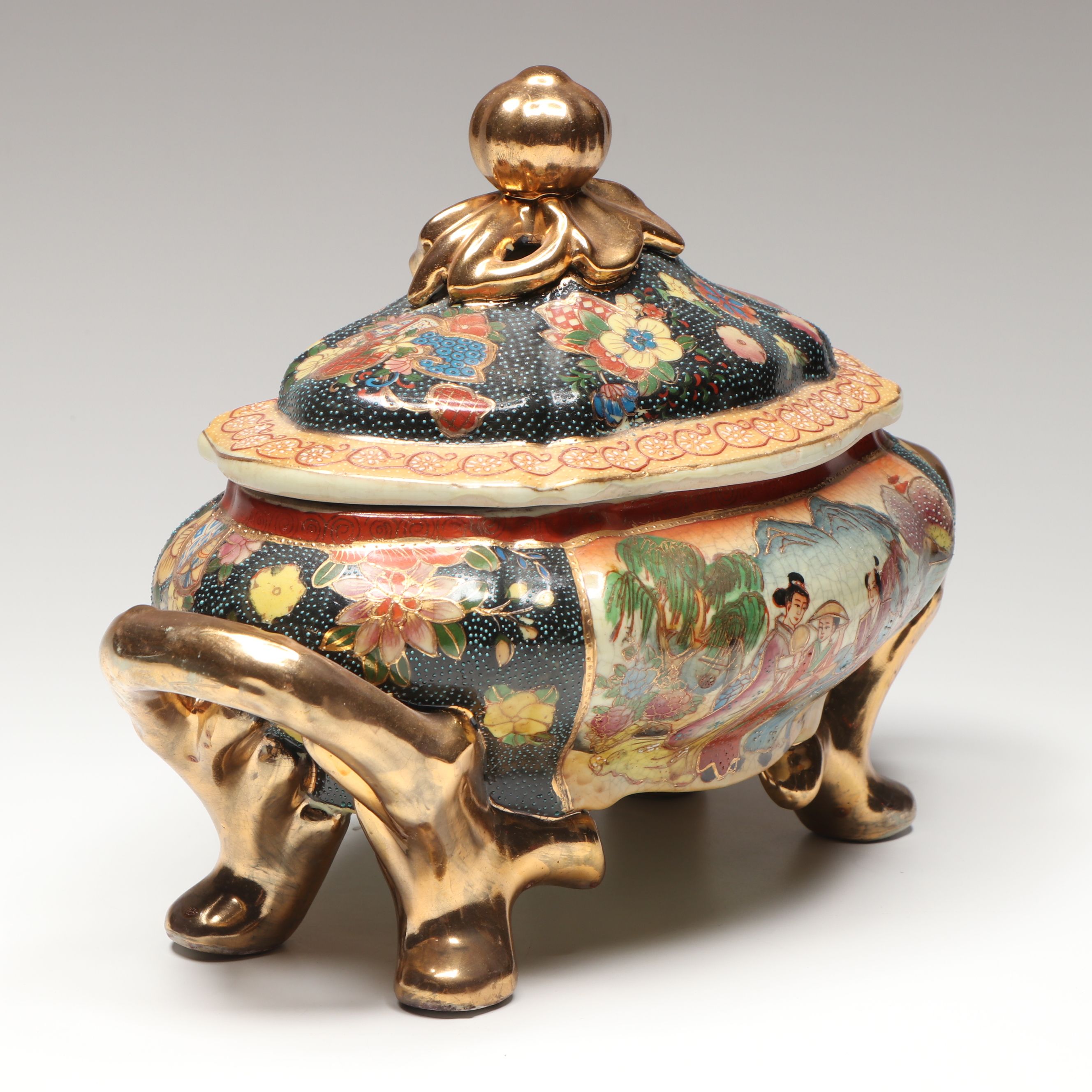 Chinese Satsuma Style Hand-Painted Moriage Porcelain Lidded Bowl