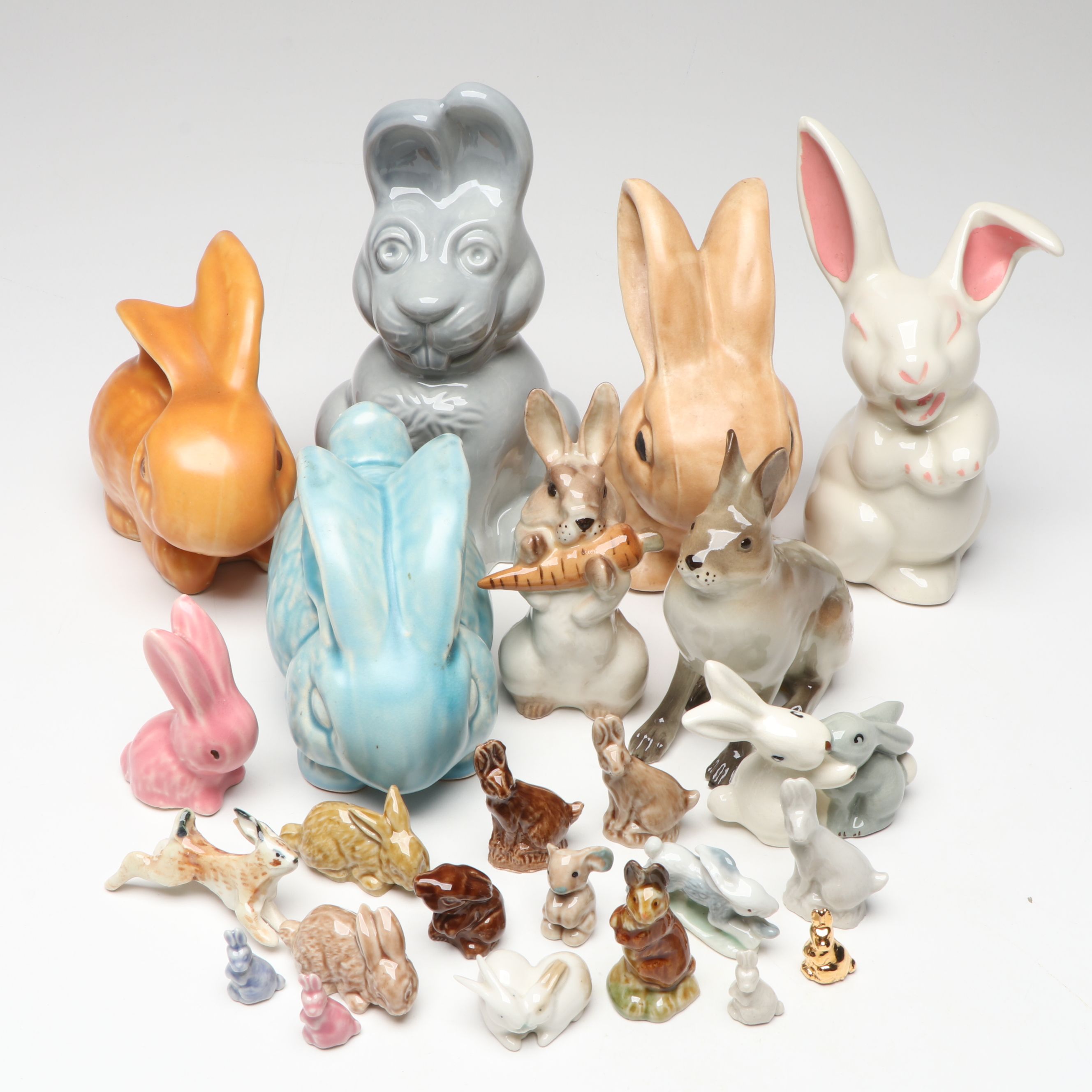 Lomonosov, Wade with Other Ceramic Rabbit Figurines, Mid to Late 20th Century