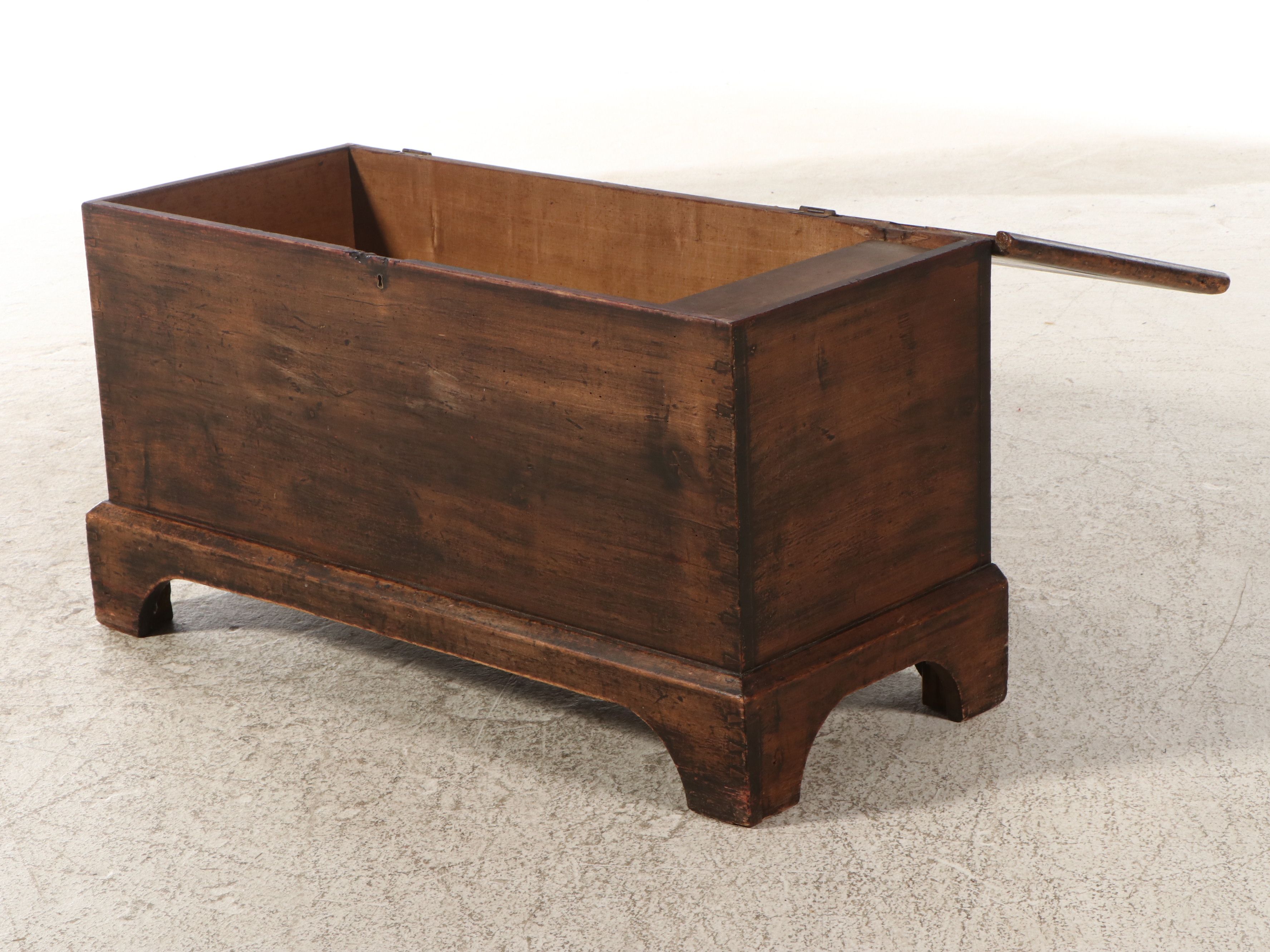 Early American Style Poplar Blanket Chest