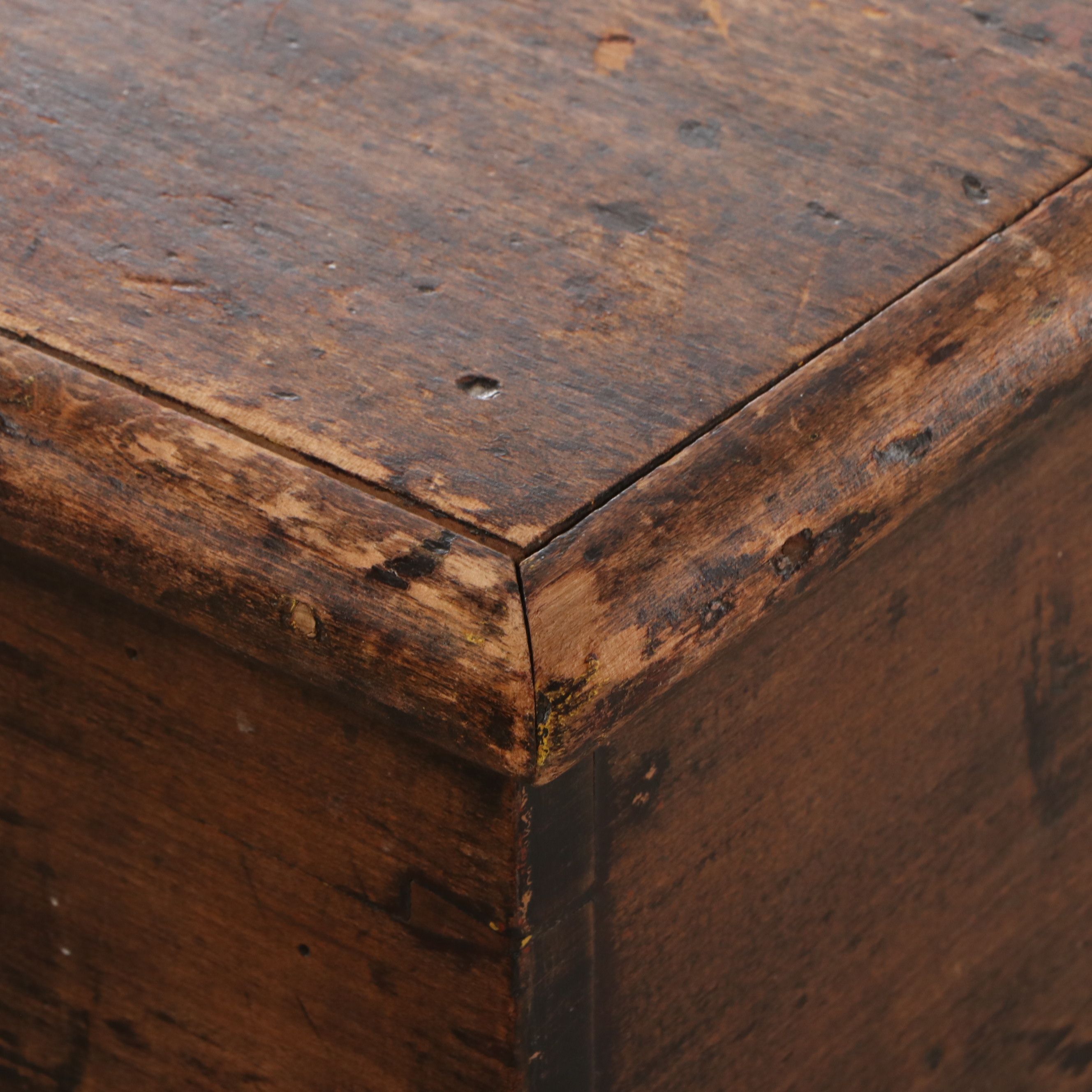 Early American Style Poplar Blanket Chest