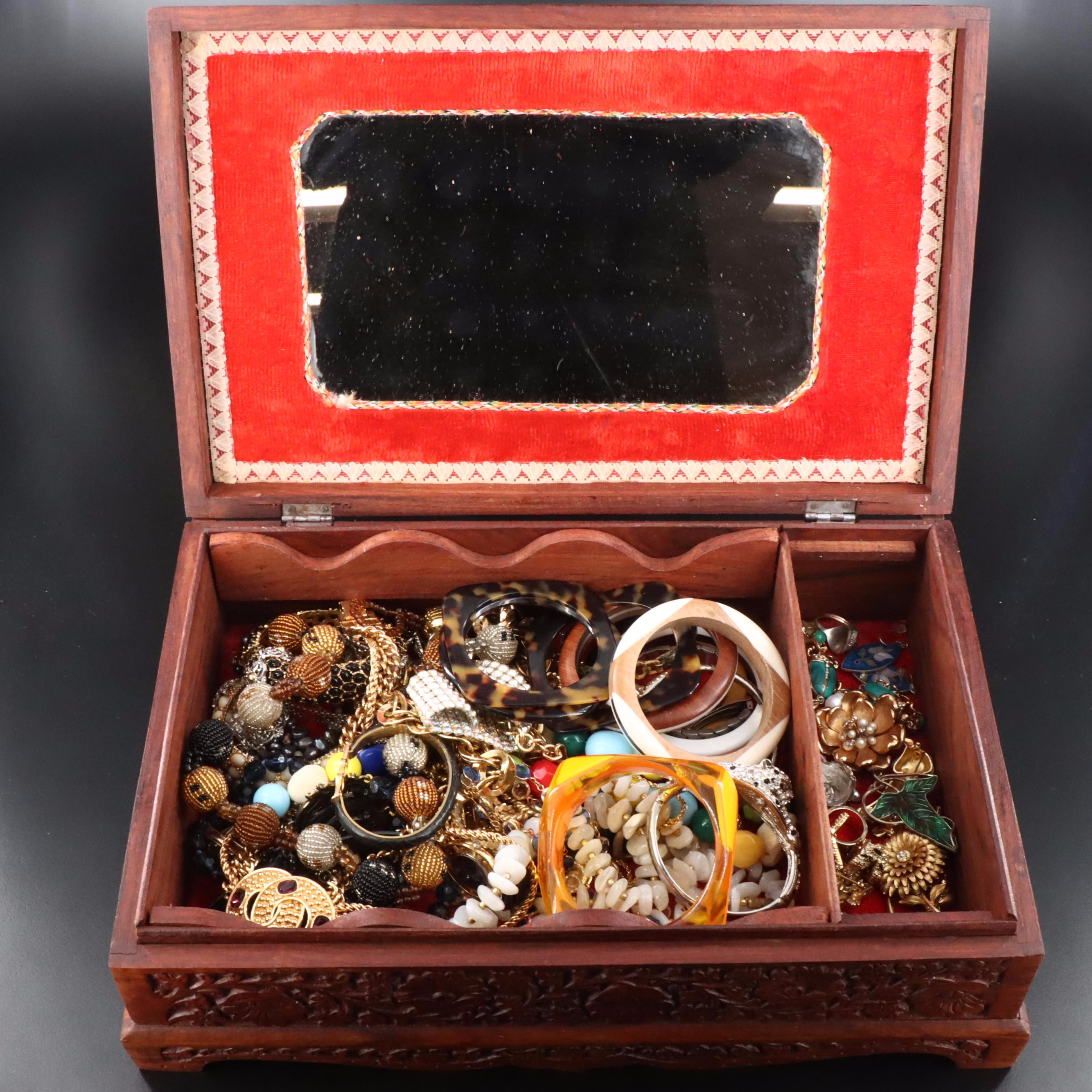 Uncommon Discoveries: Jewelry Collection