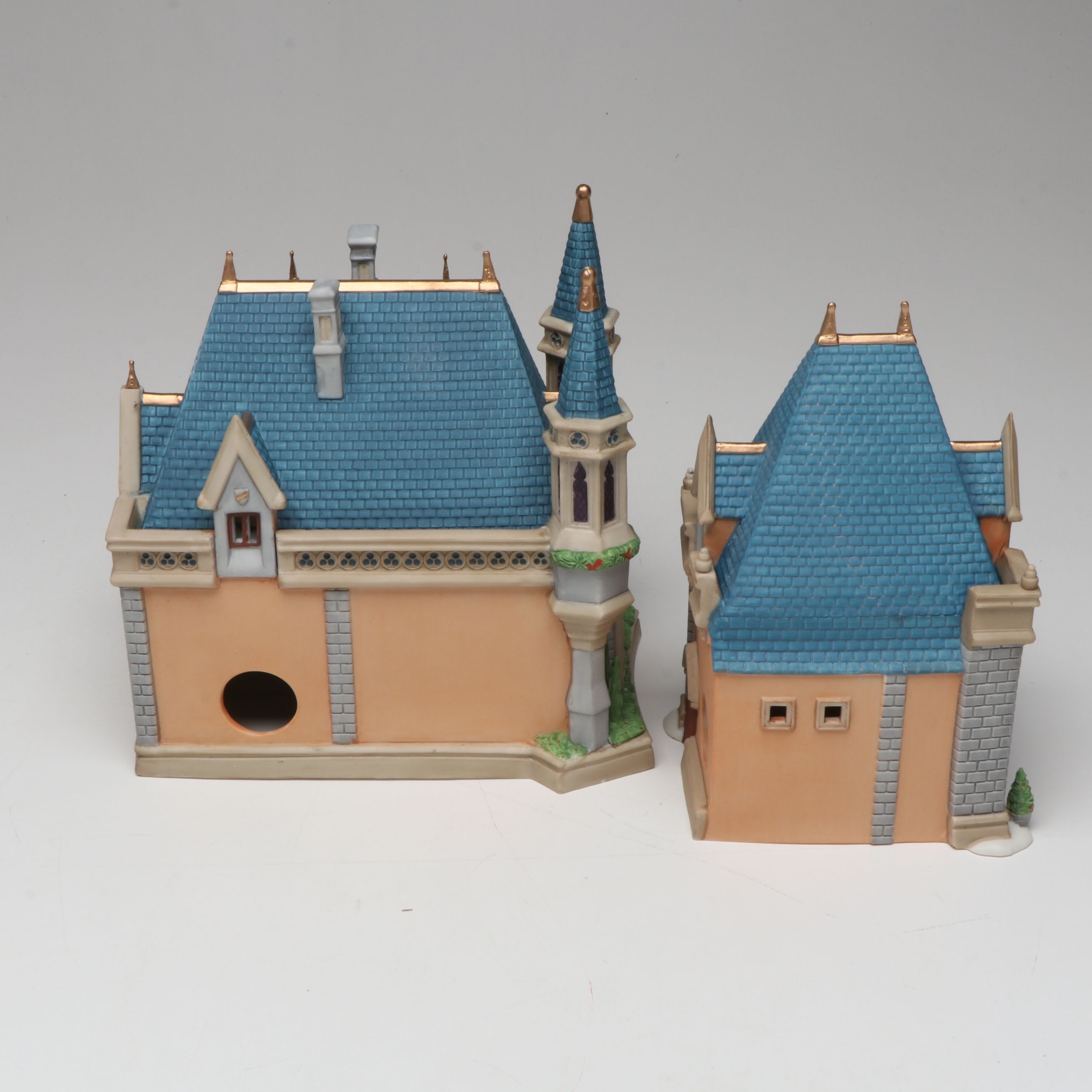 "Mickey's Christmas Carol" and More Disney Parks Village Series Sets