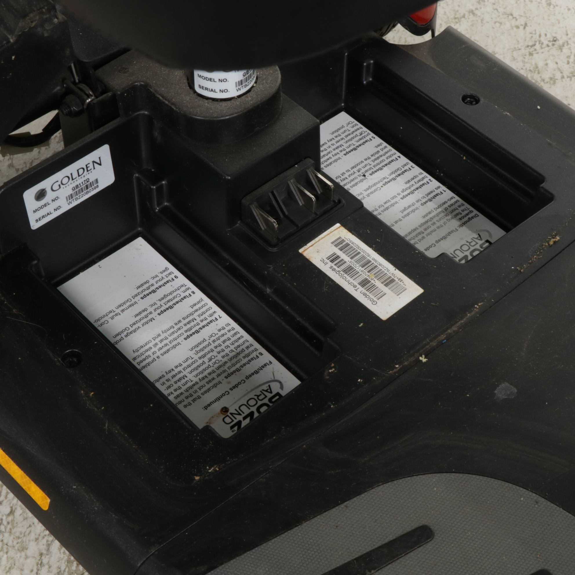 Golden Buzz Around XL Battery-Powered Three Wheeler