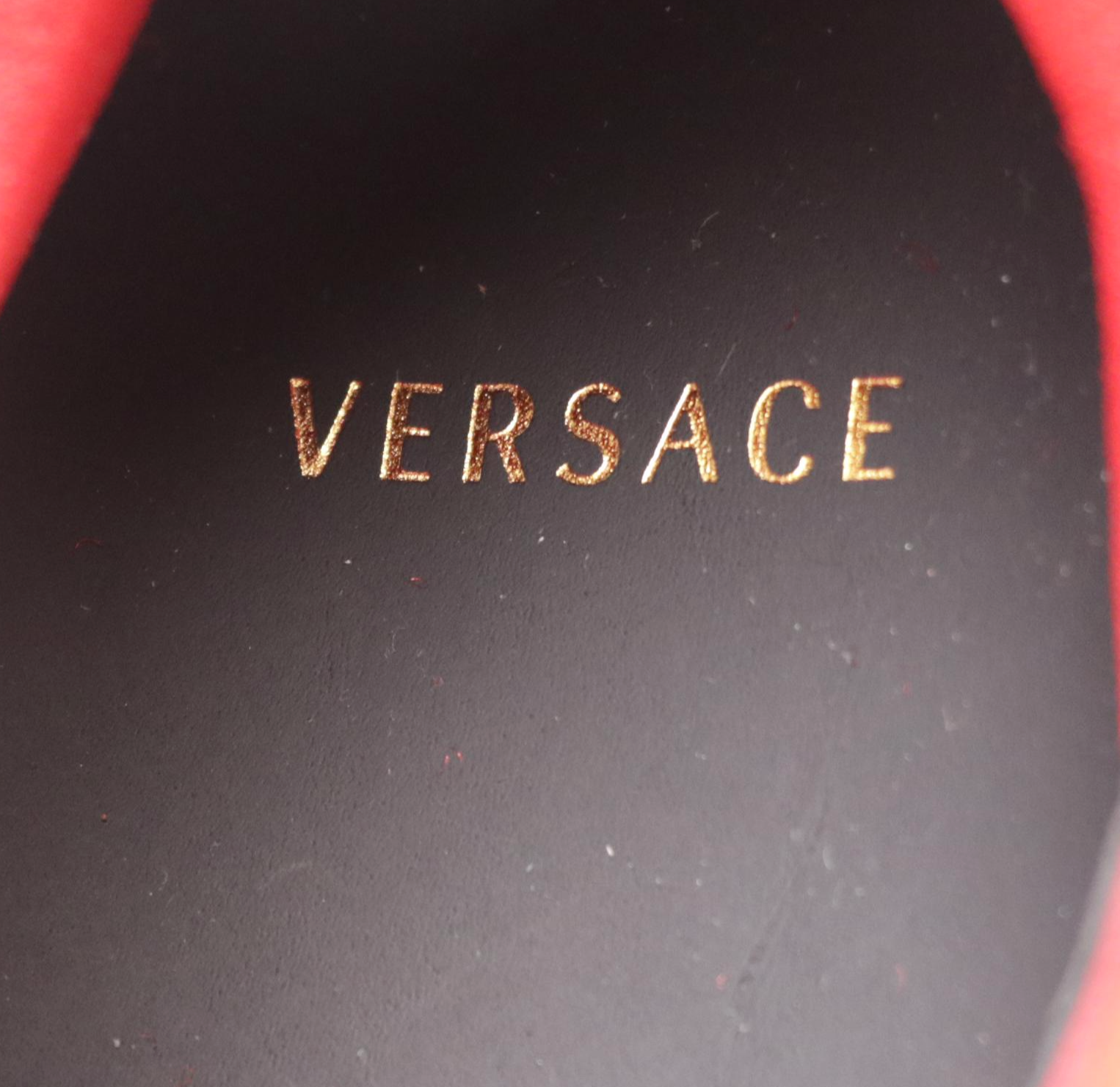 Men's Versace Trigreca Black Yellow Sneakers with Box