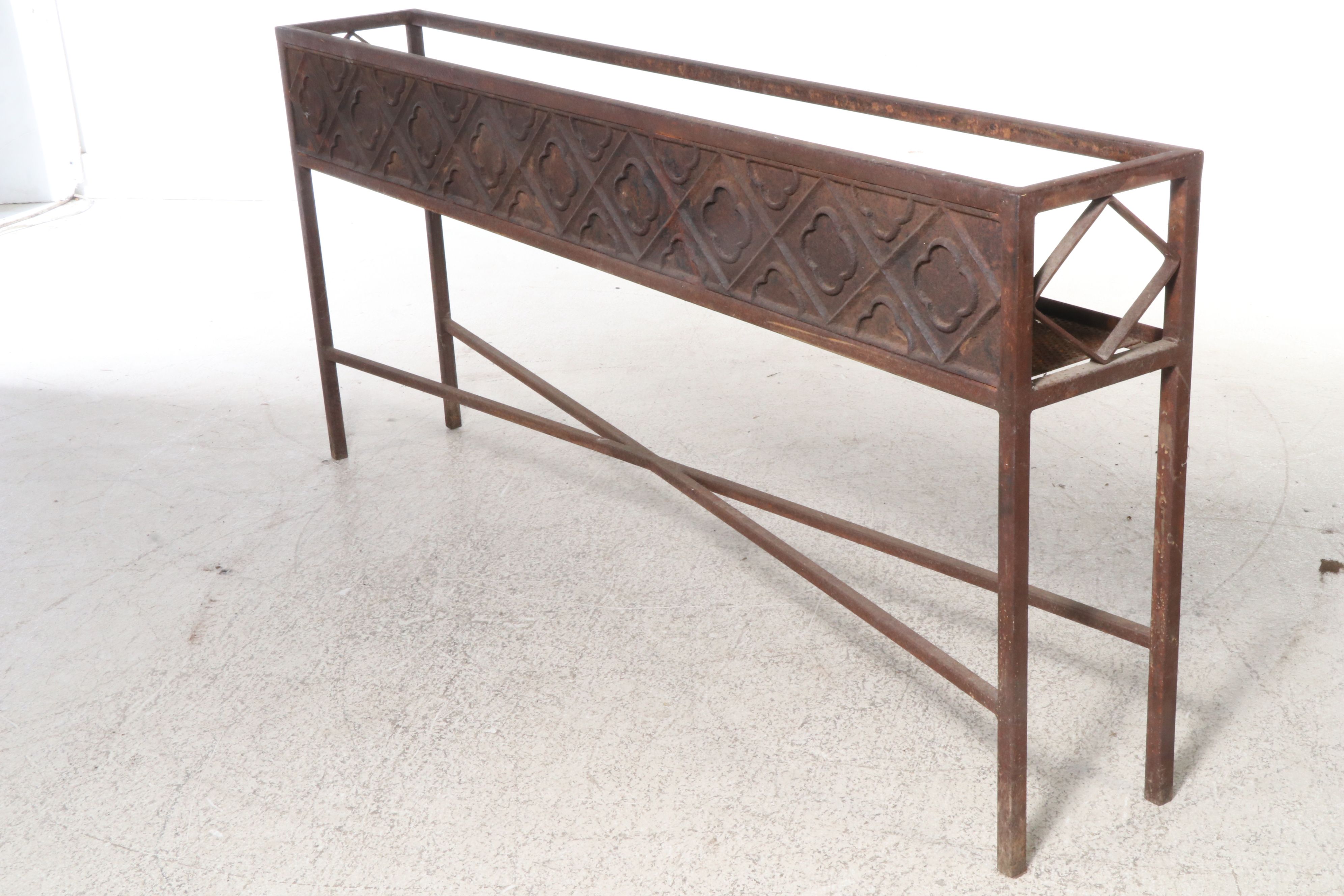 Metal Framed Garden Planter Stand