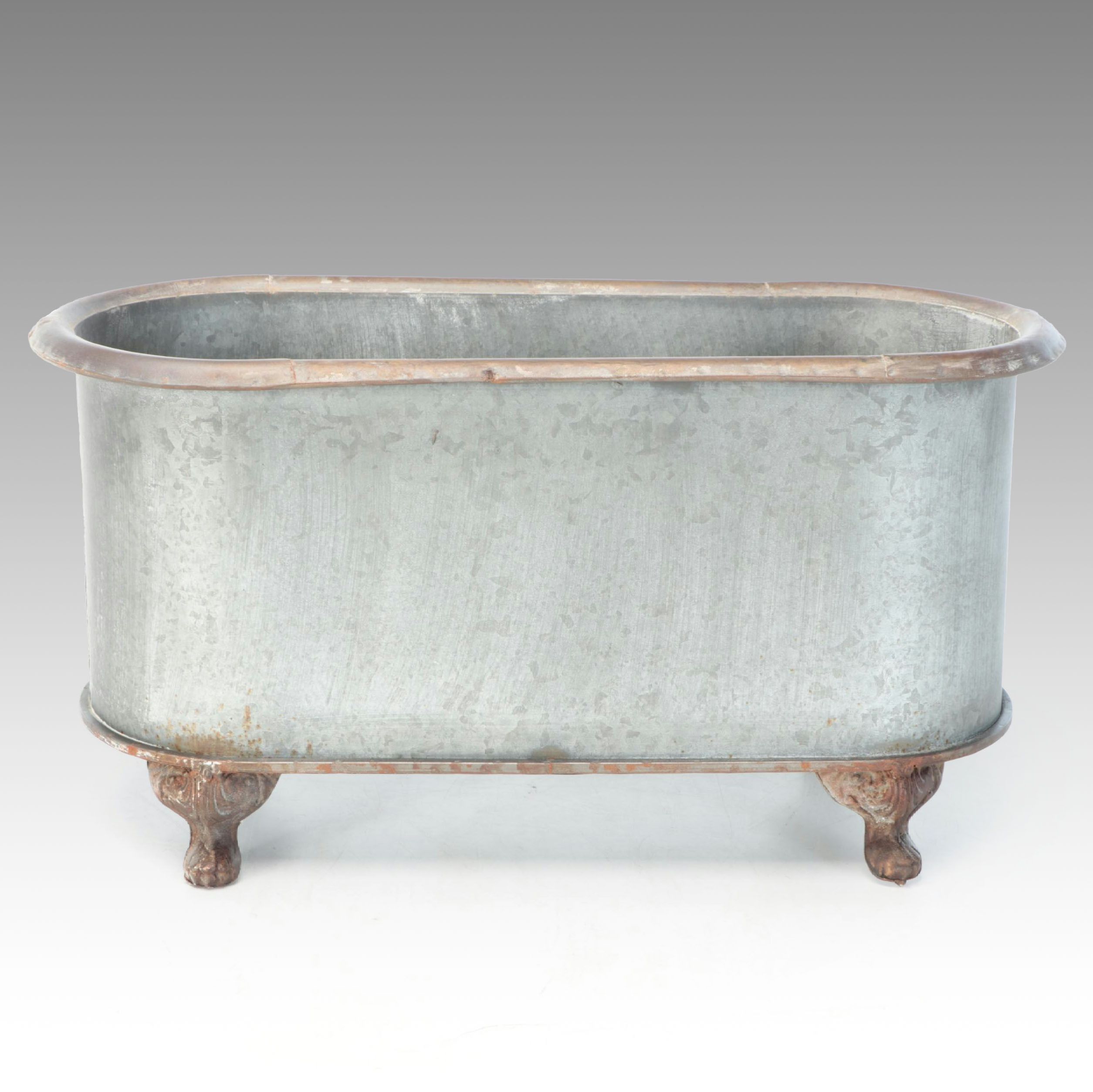 Victorian Style Galvanized Metal Clawfoot Tub