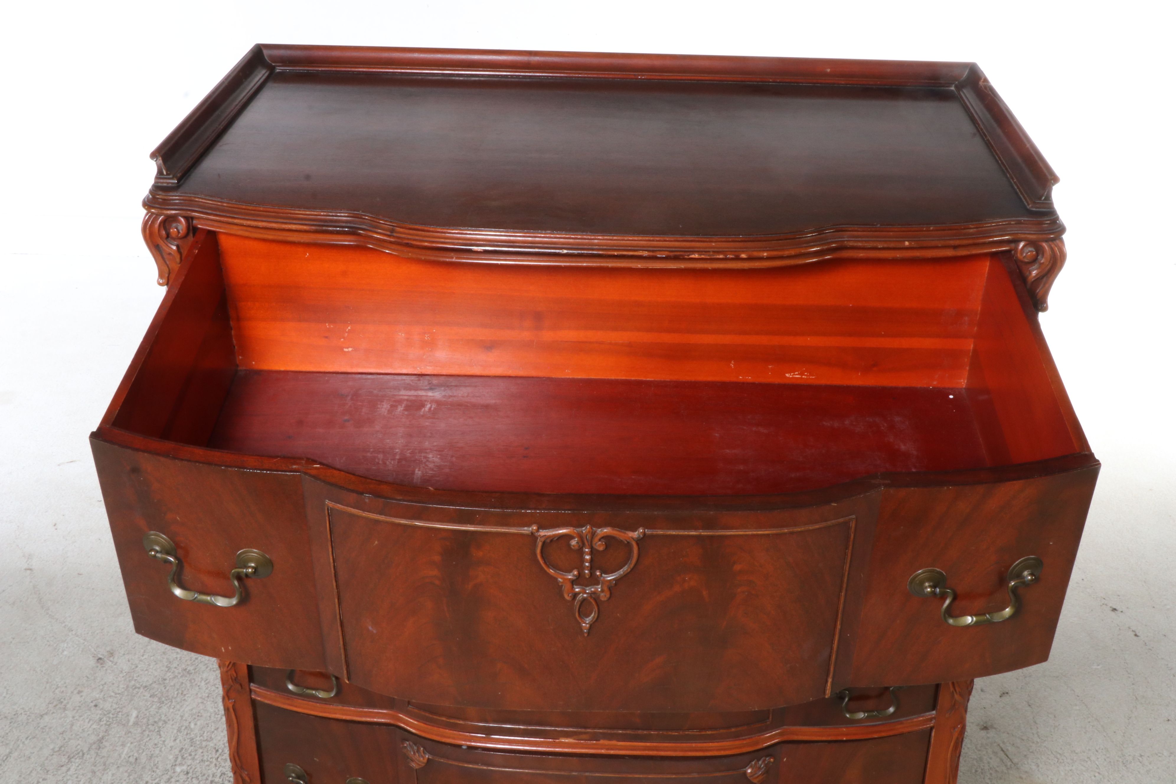 Louis XVI Style Clawfoot Flame Mahogany Chest of Drawers, Early 20th Century