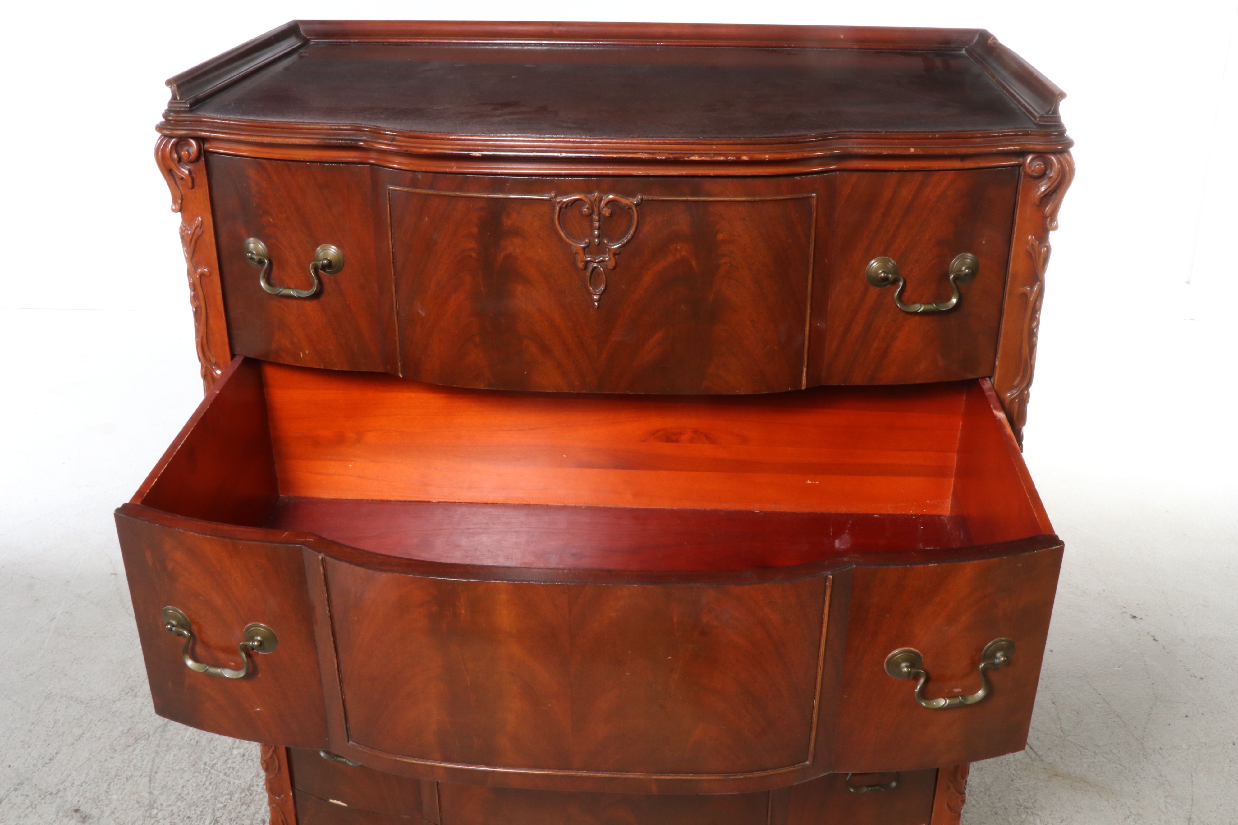 Louis XVI Style Clawfoot Flame Mahogany Chest of Drawers, Early 20th Century