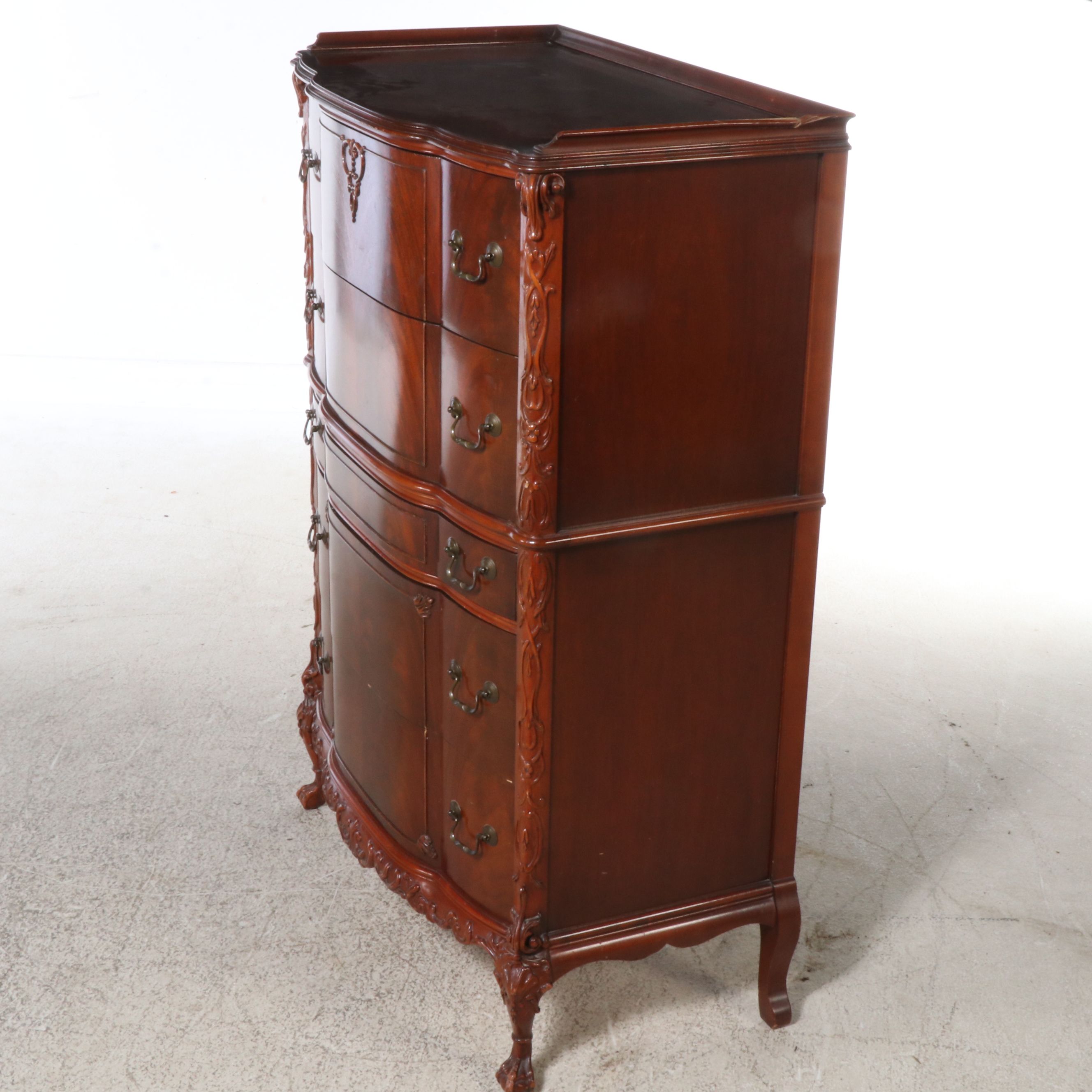 Louis XVI Style Clawfoot Flame Mahogany Chest of Drawers, Early 20th Century