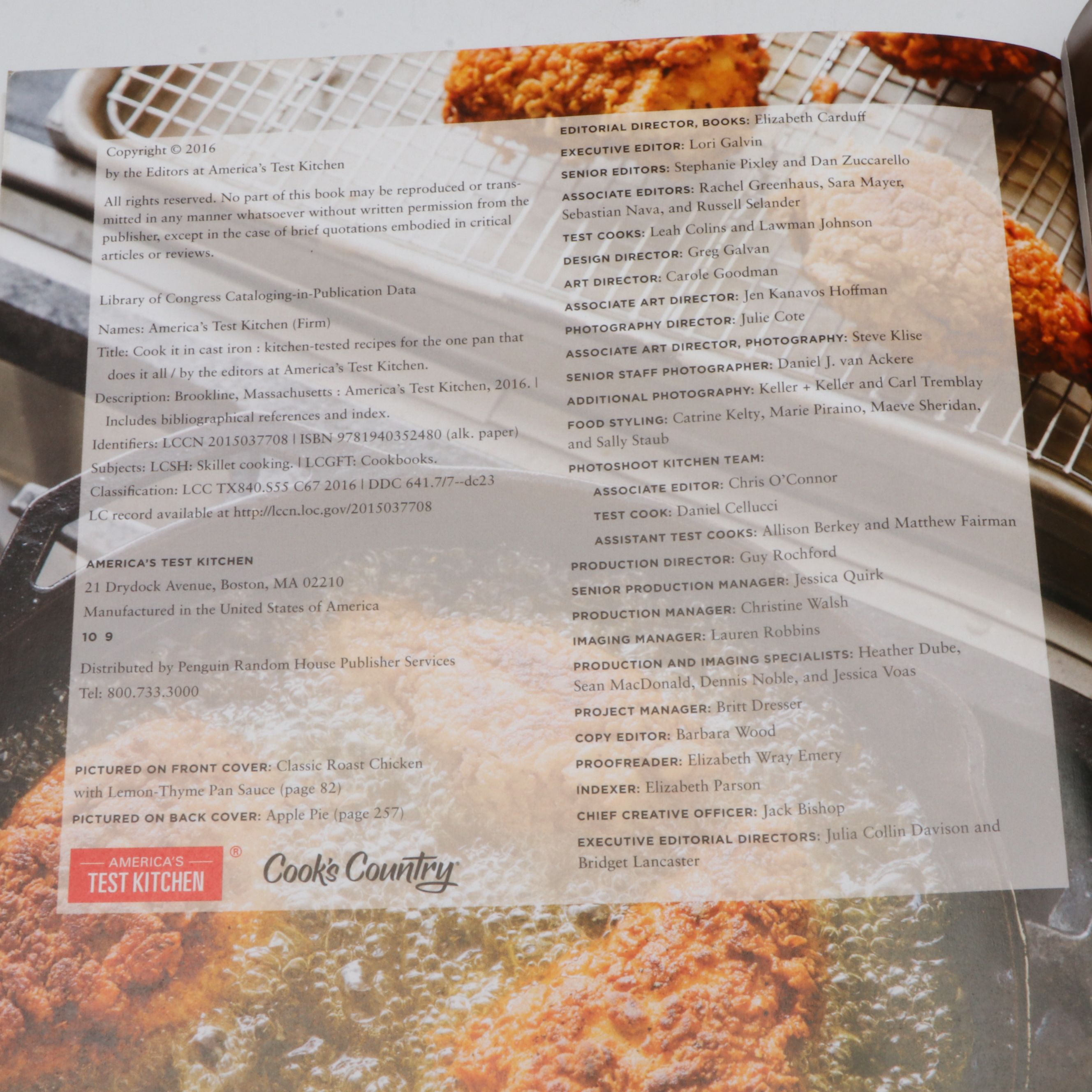 Lodge Cast Iron Pans with Cookbook