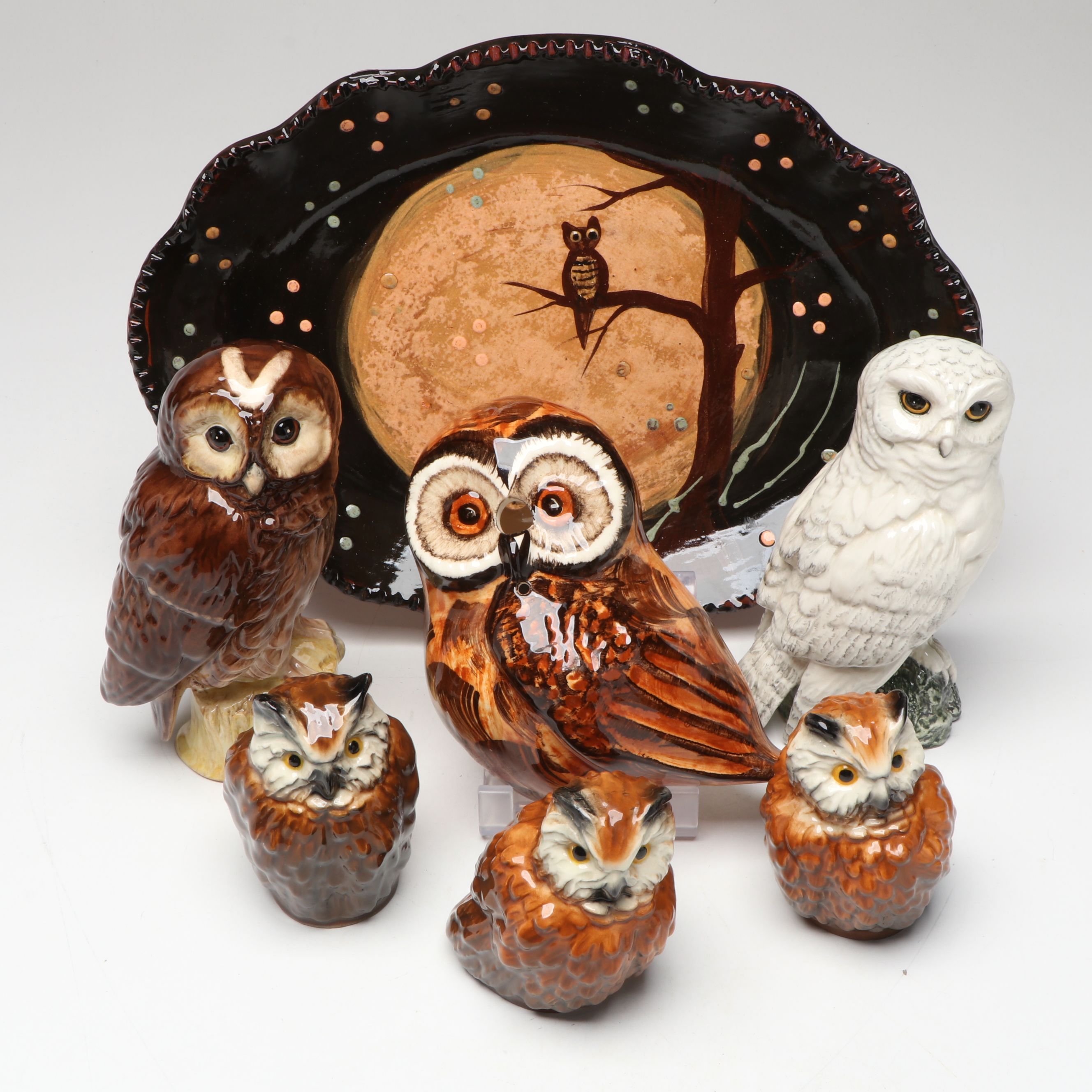 Royal Doulton "Tawny Owl" and "Snowy Owl" Decanters with Figurines and Platter