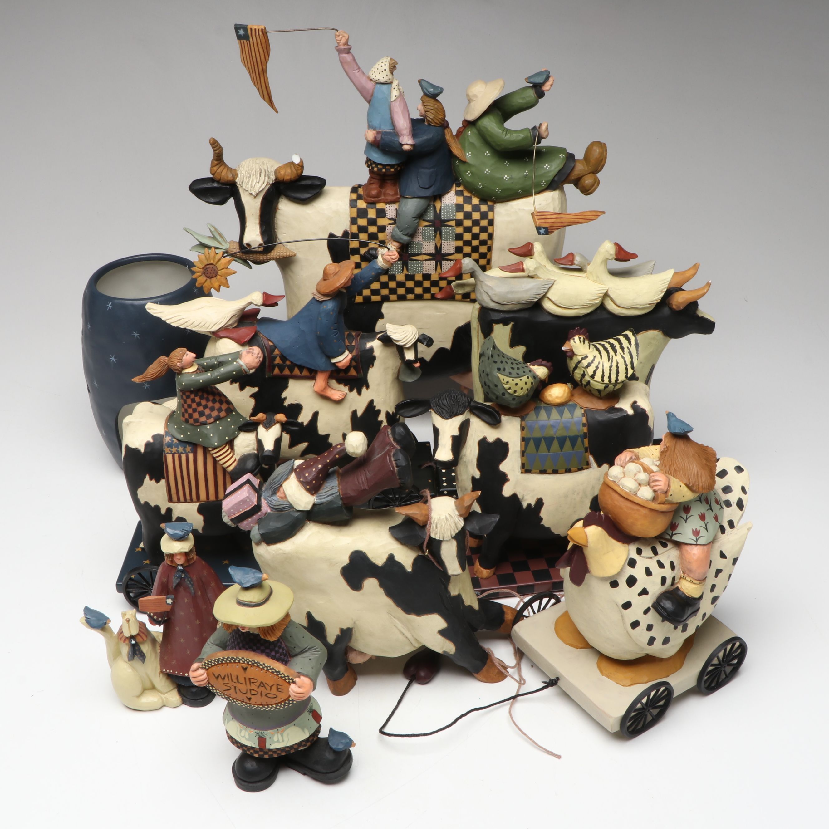 Williraye Studio Folk Art Resin Décor