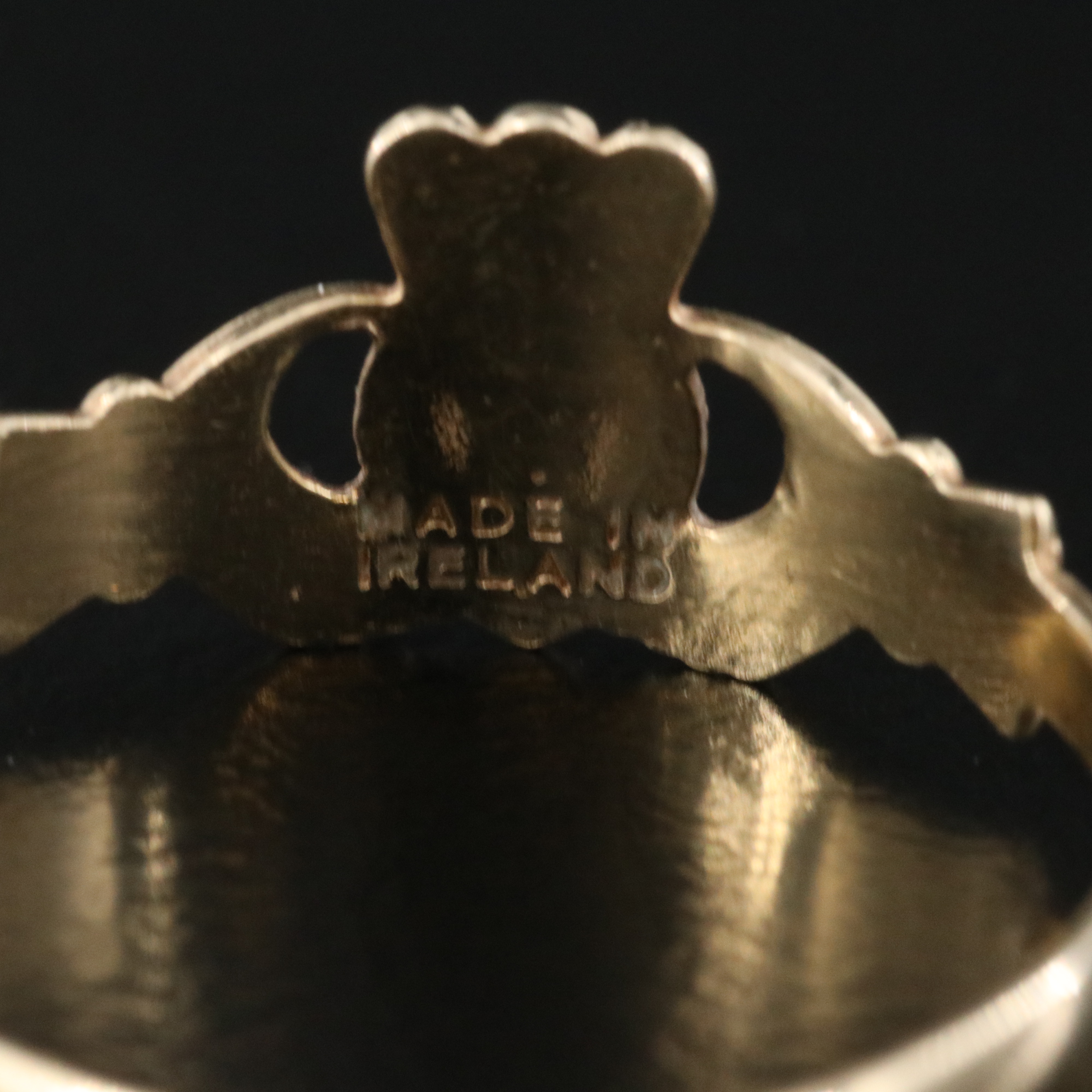Irish 9K Claddagh Ring
