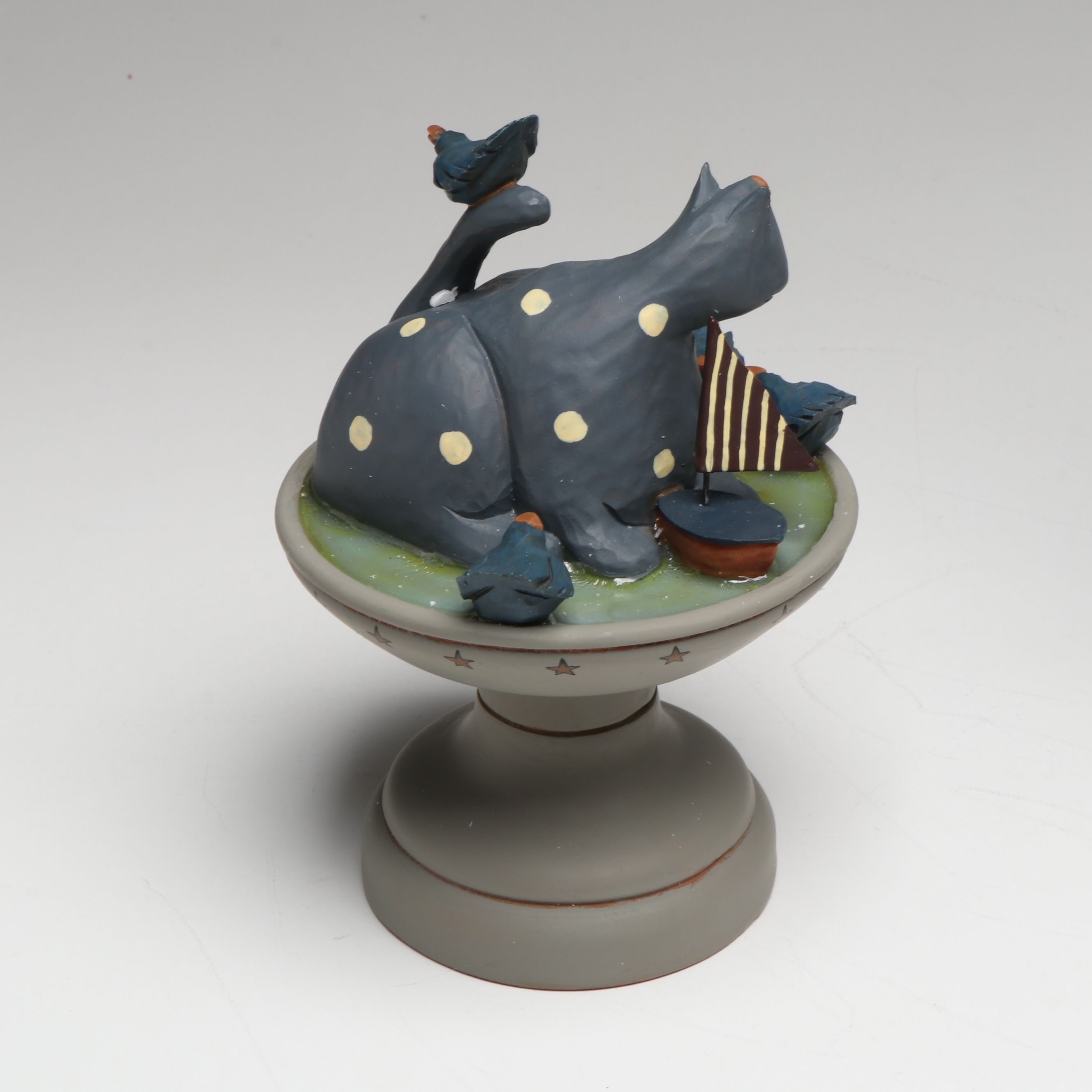 Williraye Studio Resin Folk Art Décor