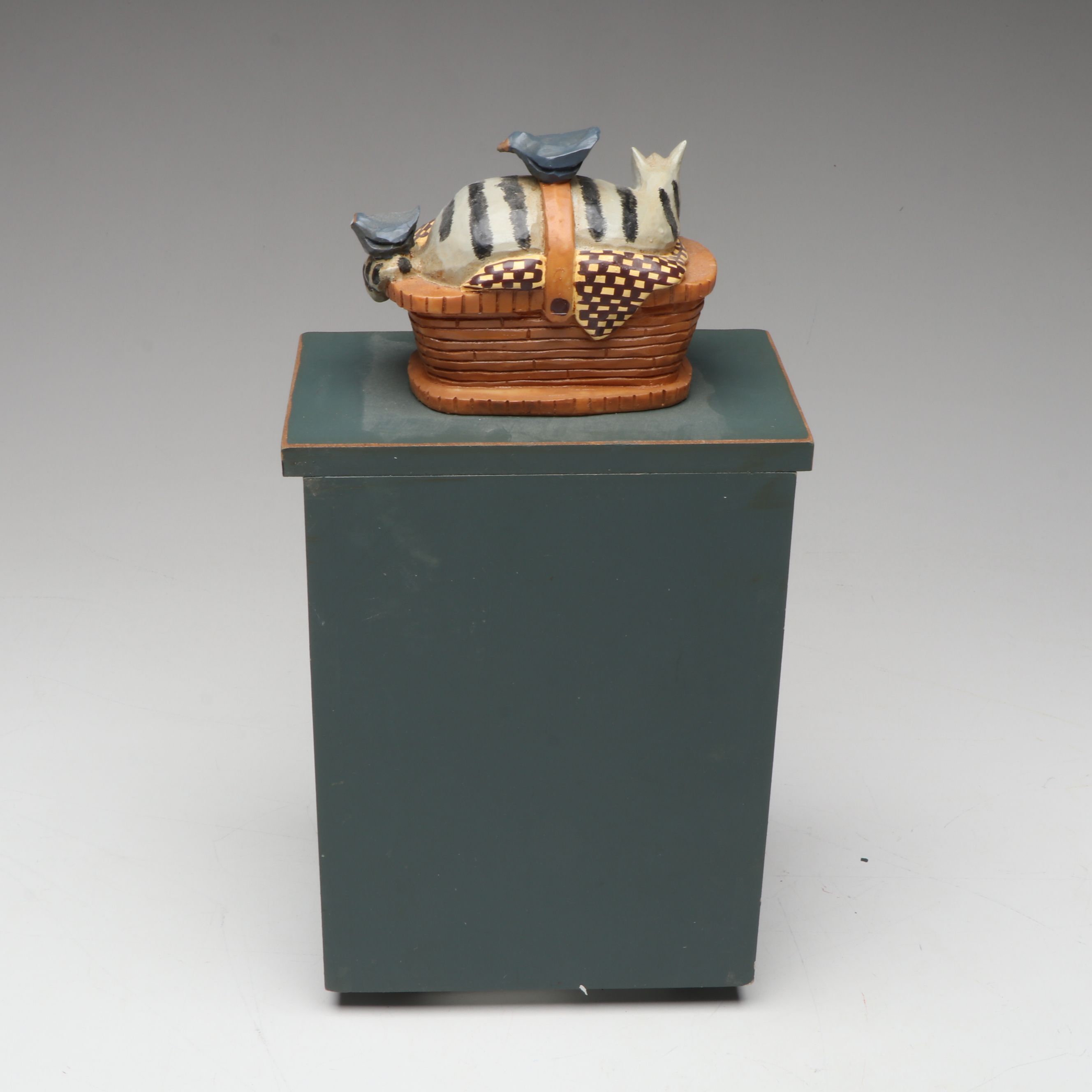 Williraye Studio Resin Folk Art Décor