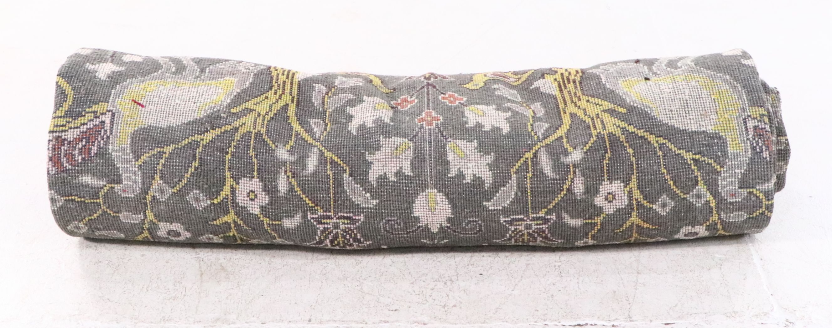 9'10 x 13'10 Hand-Knotted Indian Pictorial Room-Sized Rug