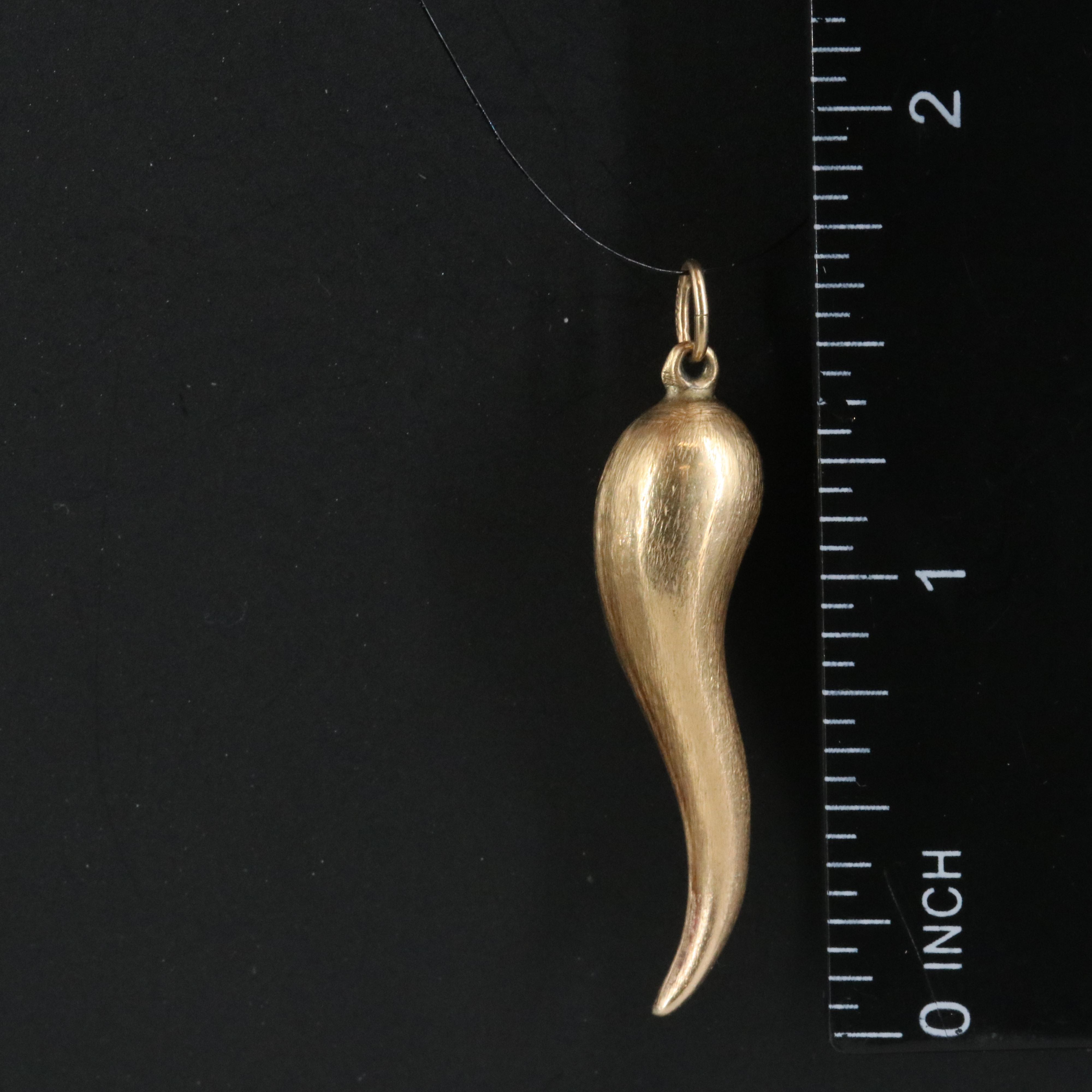 14K Cornicello Horn Pendant