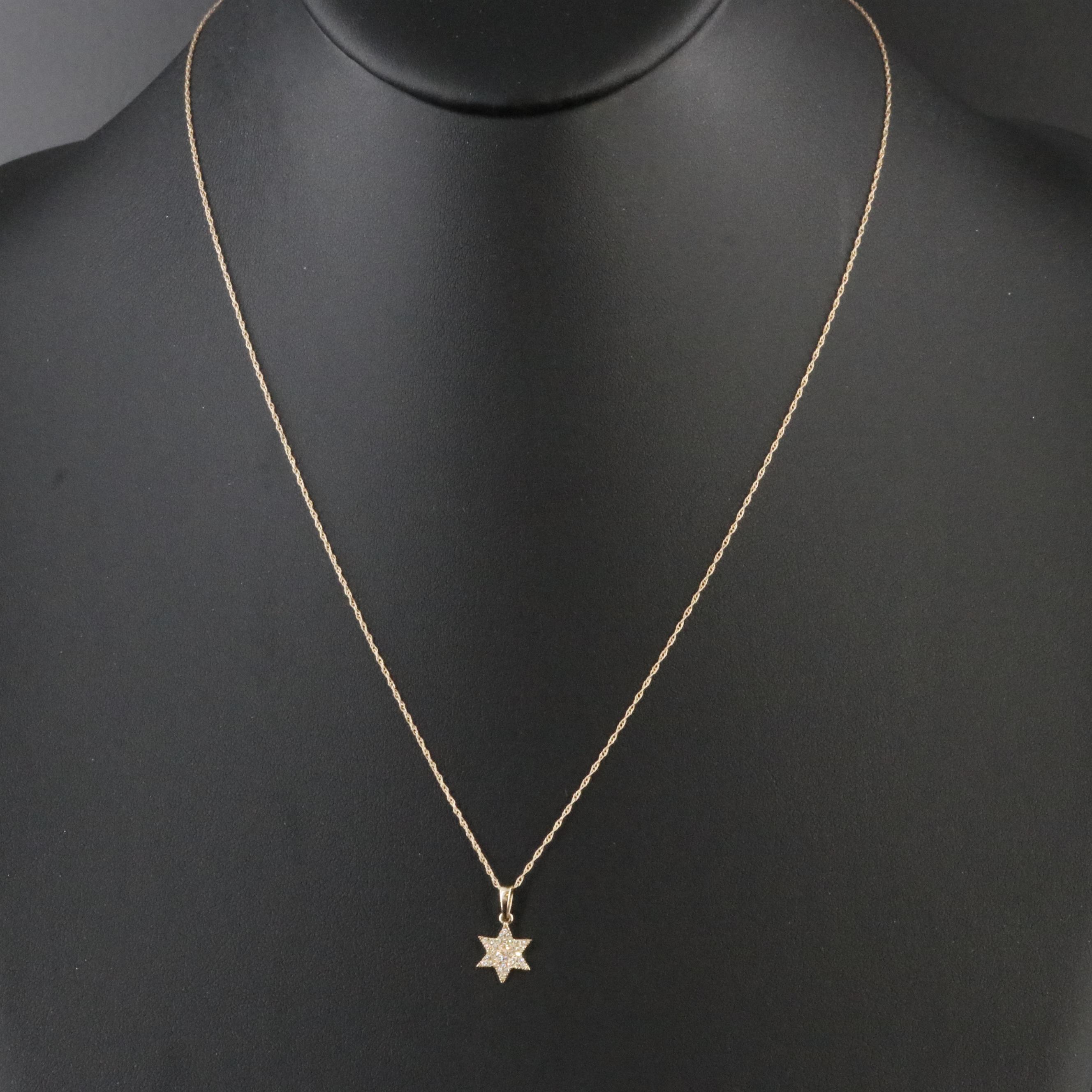 14K 0.09 CTW Diamond Star Pendant Necklace