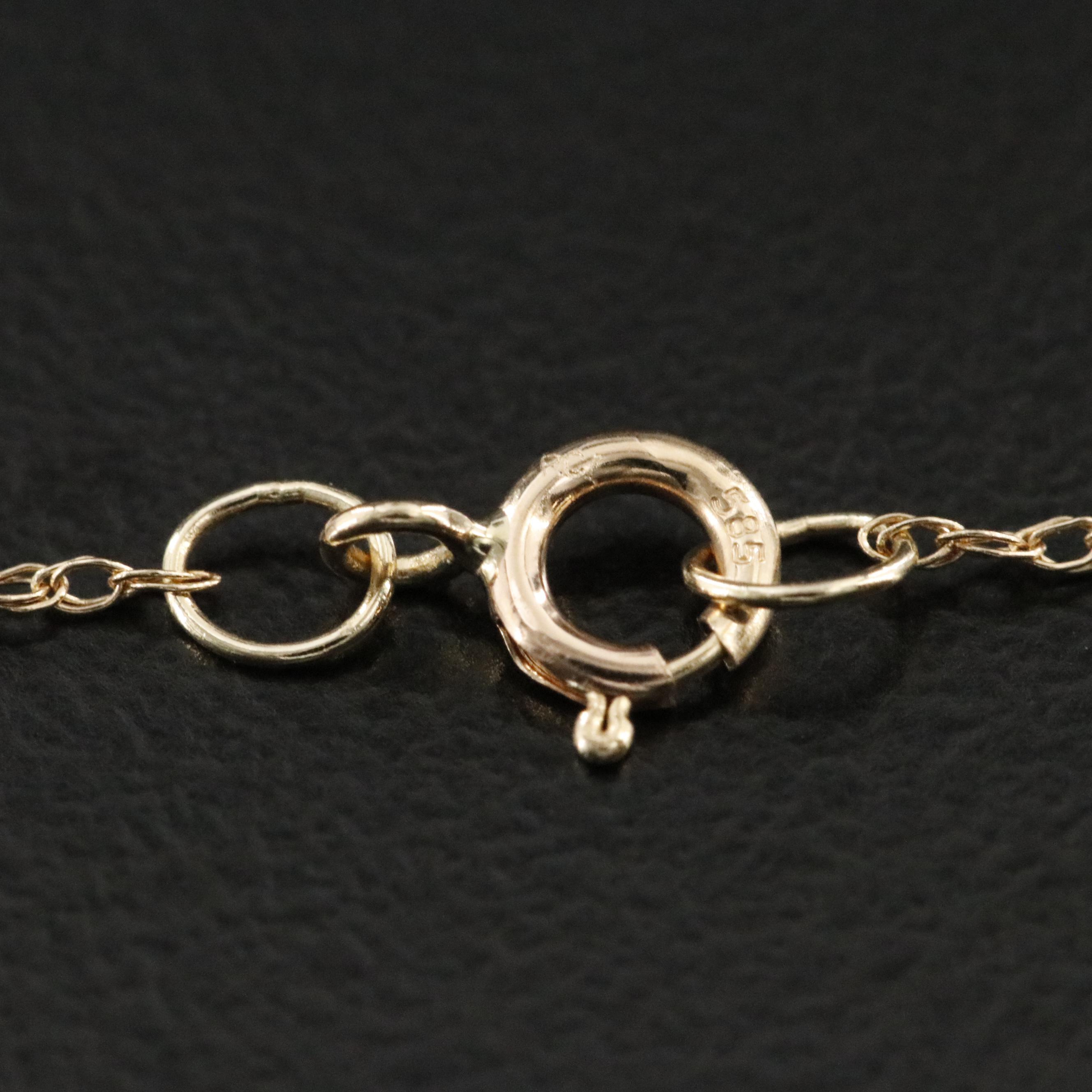 14K 0.09 CTW Diamond Star Pendant Necklace