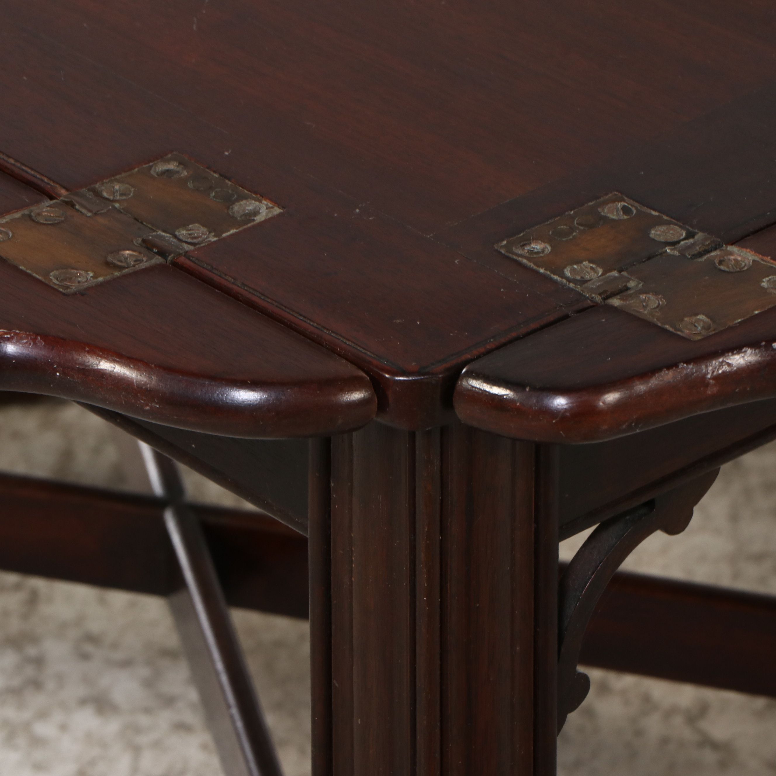 Chippendale Style Mahogany Butler's Tray Table