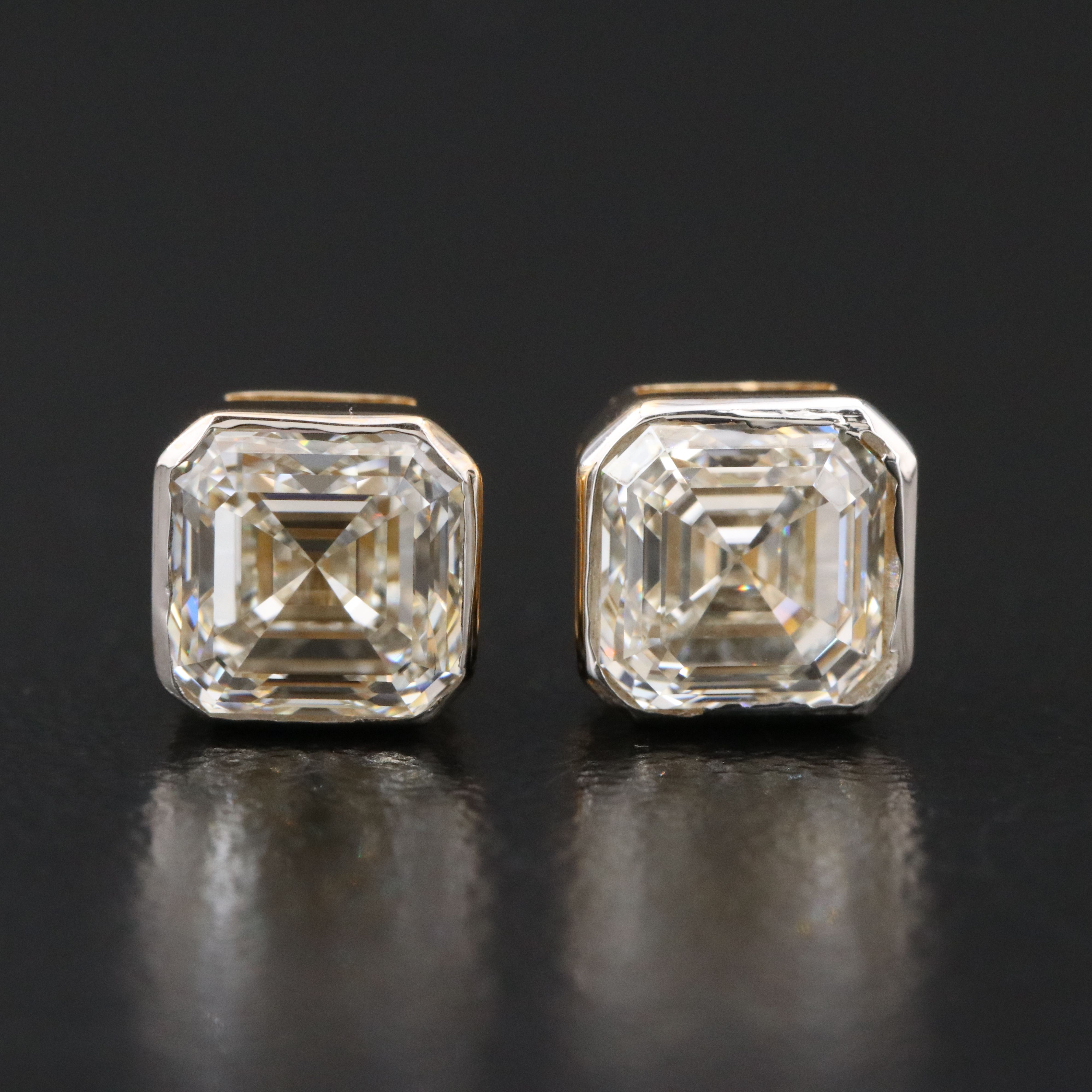 18K 2.07 CTW Internally Flawless Diamond Stud Earrings with GIA Reports