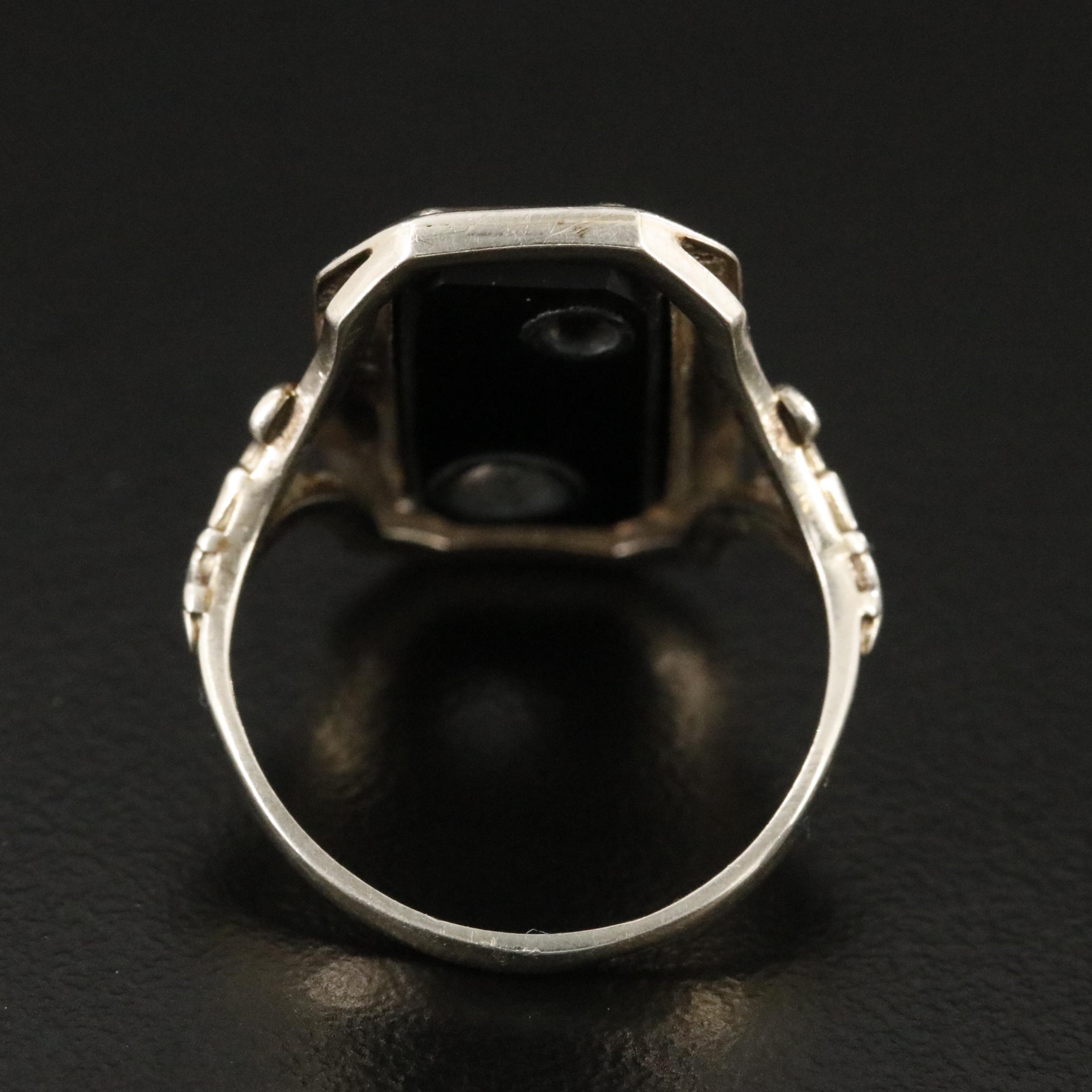 Vintage 14K Black Onyx and Enamel Eastern Star Ring