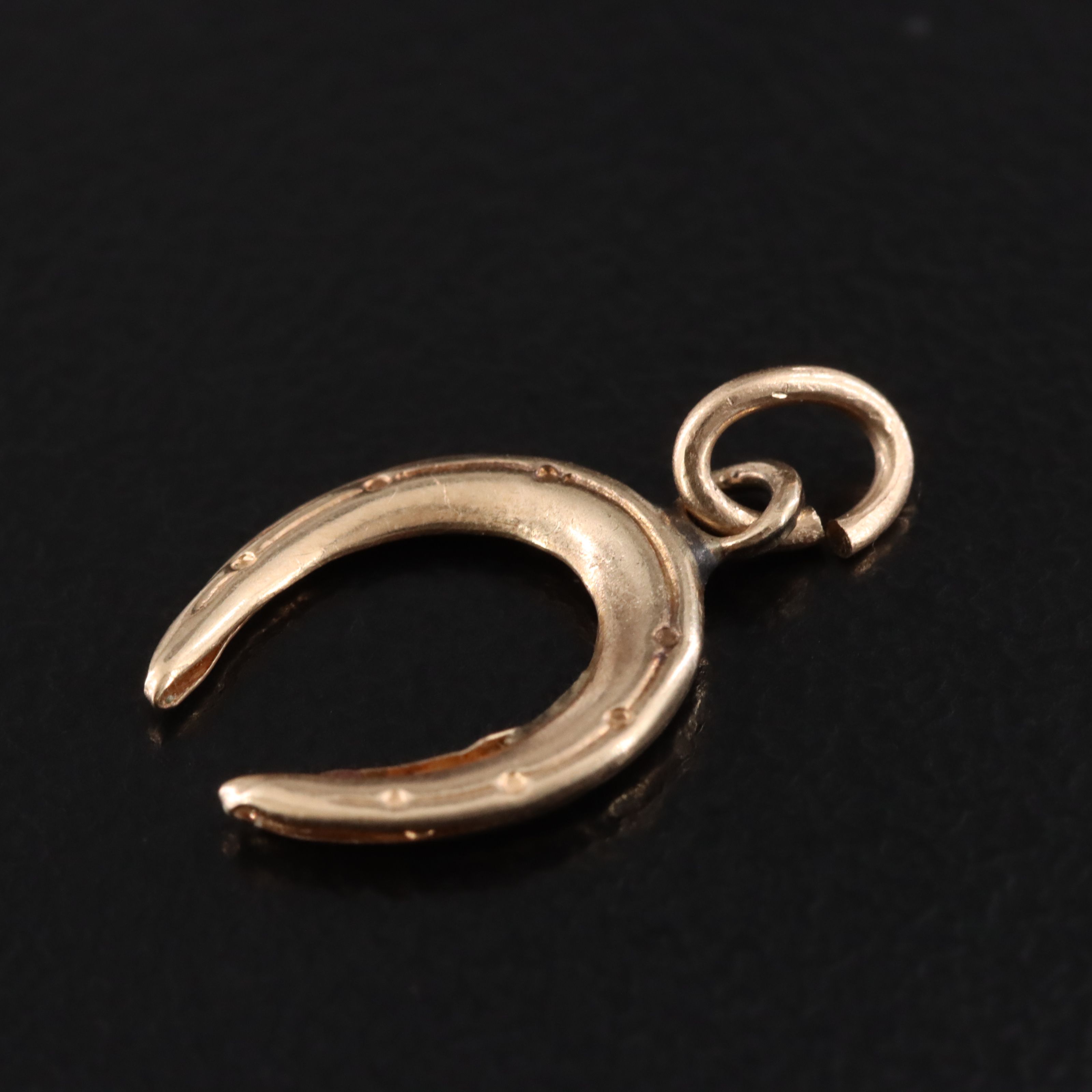 10K Horse Shoe Charm