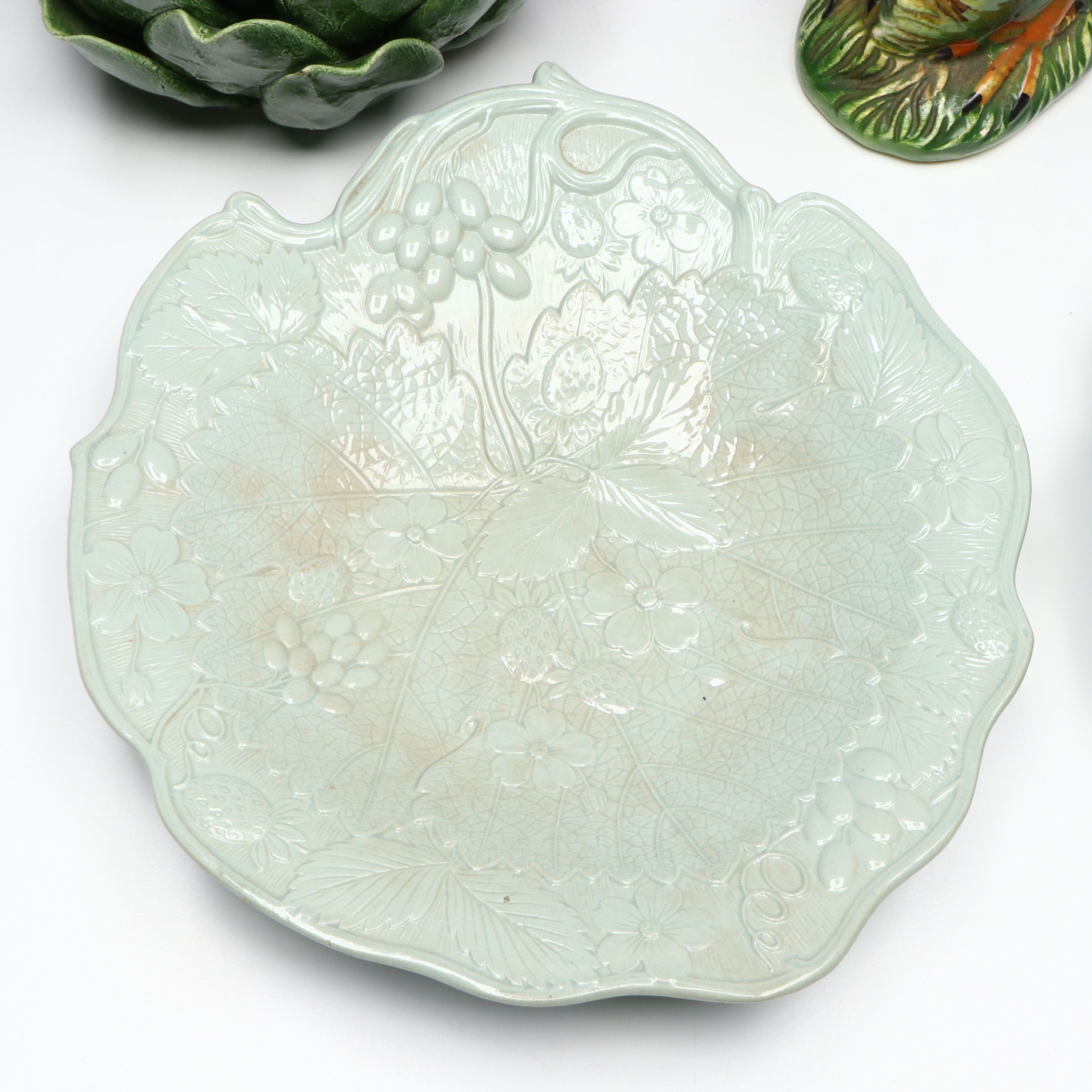 Majolica Style Ceramic Table Accessories with Pink Floral Cotton Table Linens