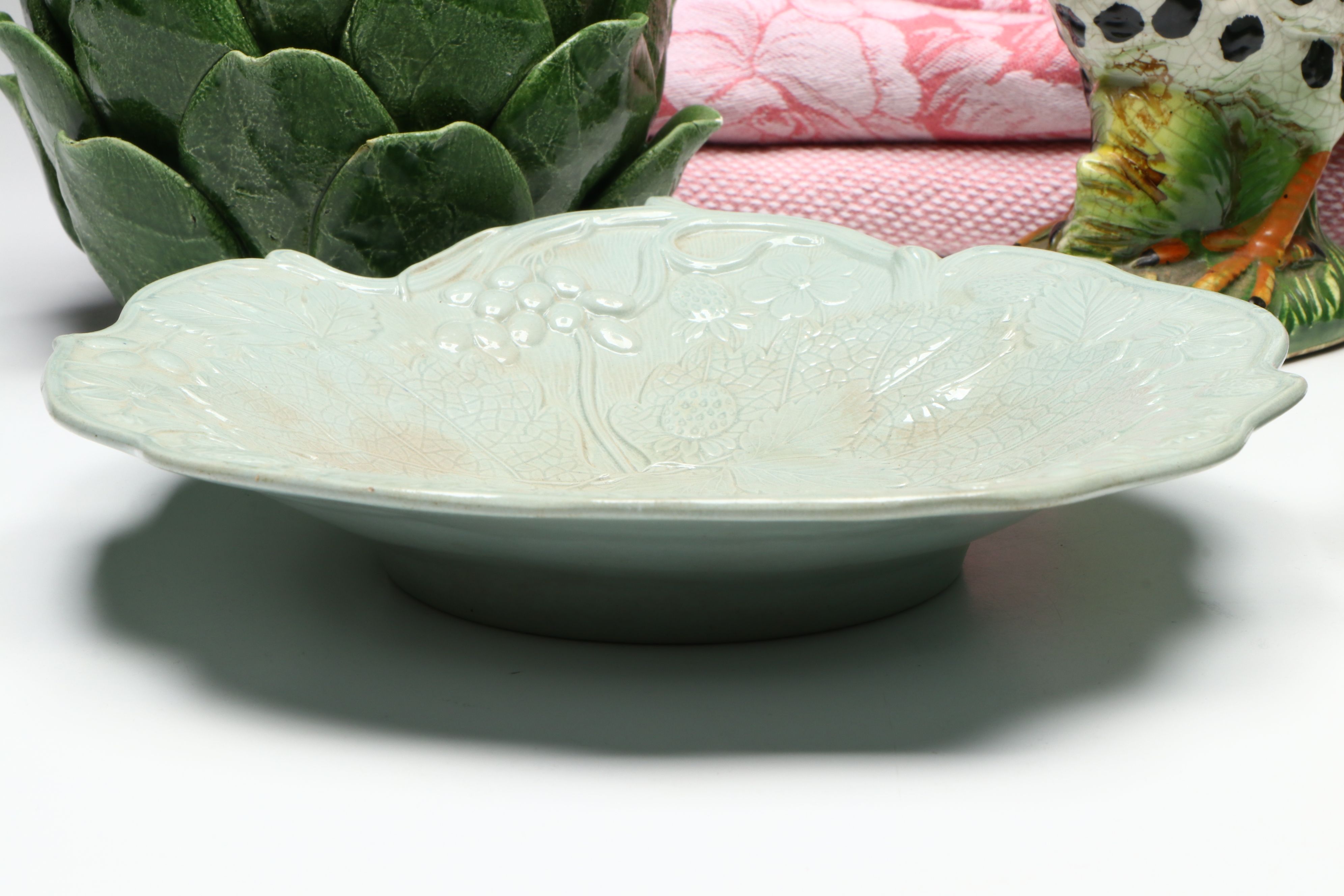 Majolica Style Ceramic Table Accessories with Pink Floral Cotton Table Linens