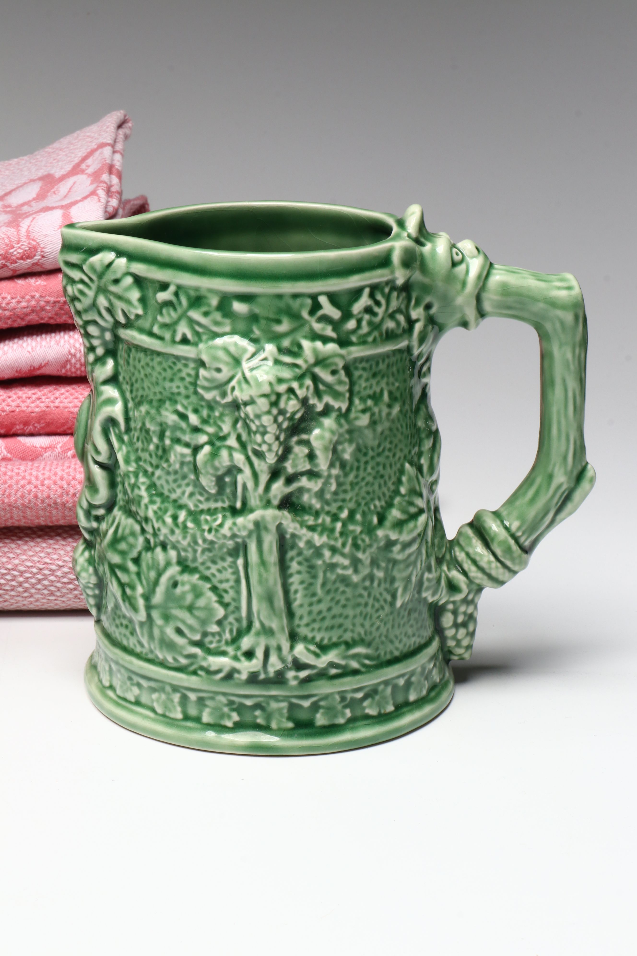 Majolica Style Ceramic Table Accessories with Pink Floral Cotton Table Linens