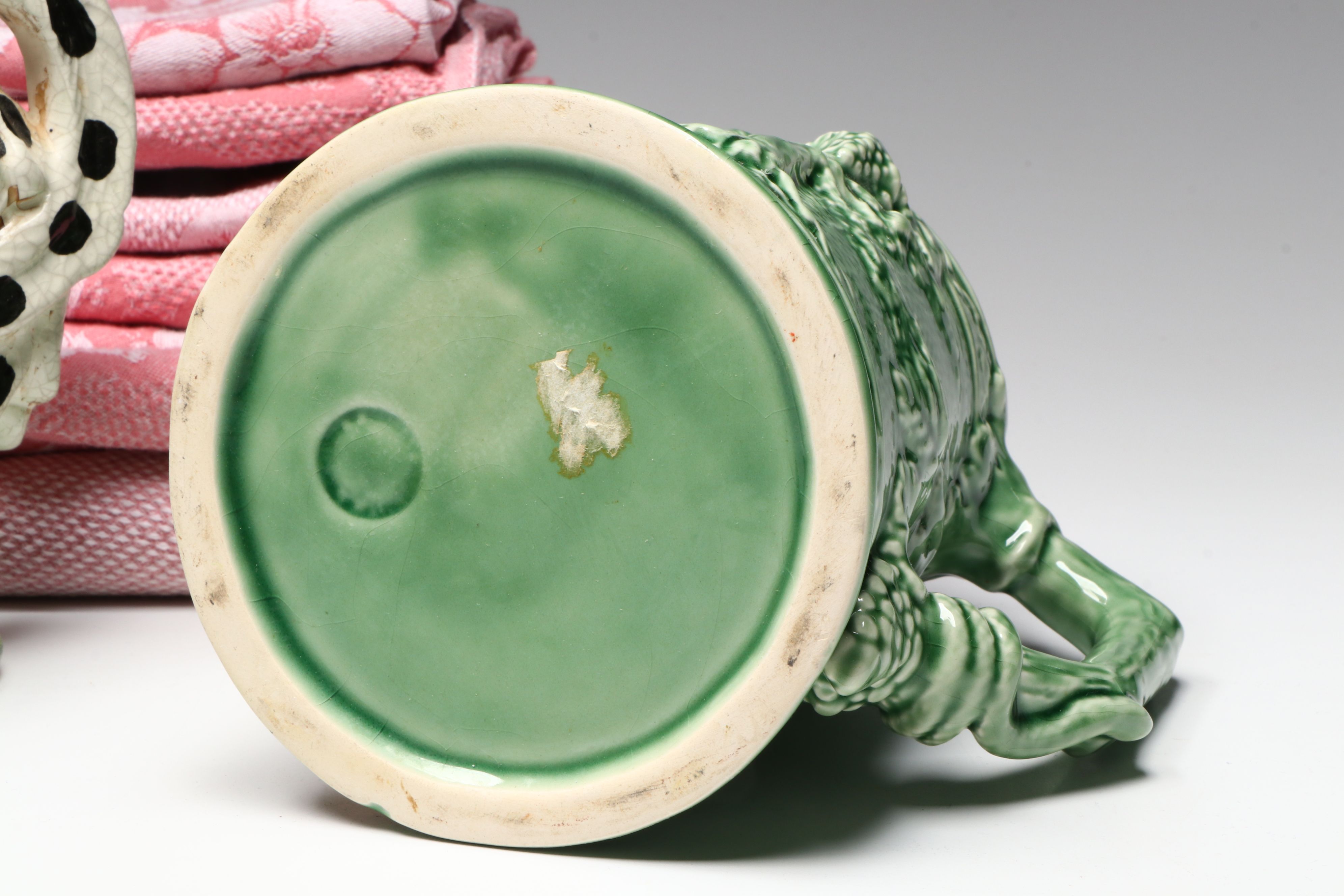 Majolica Style Ceramic Table Accessories with Pink Floral Cotton Table Linens