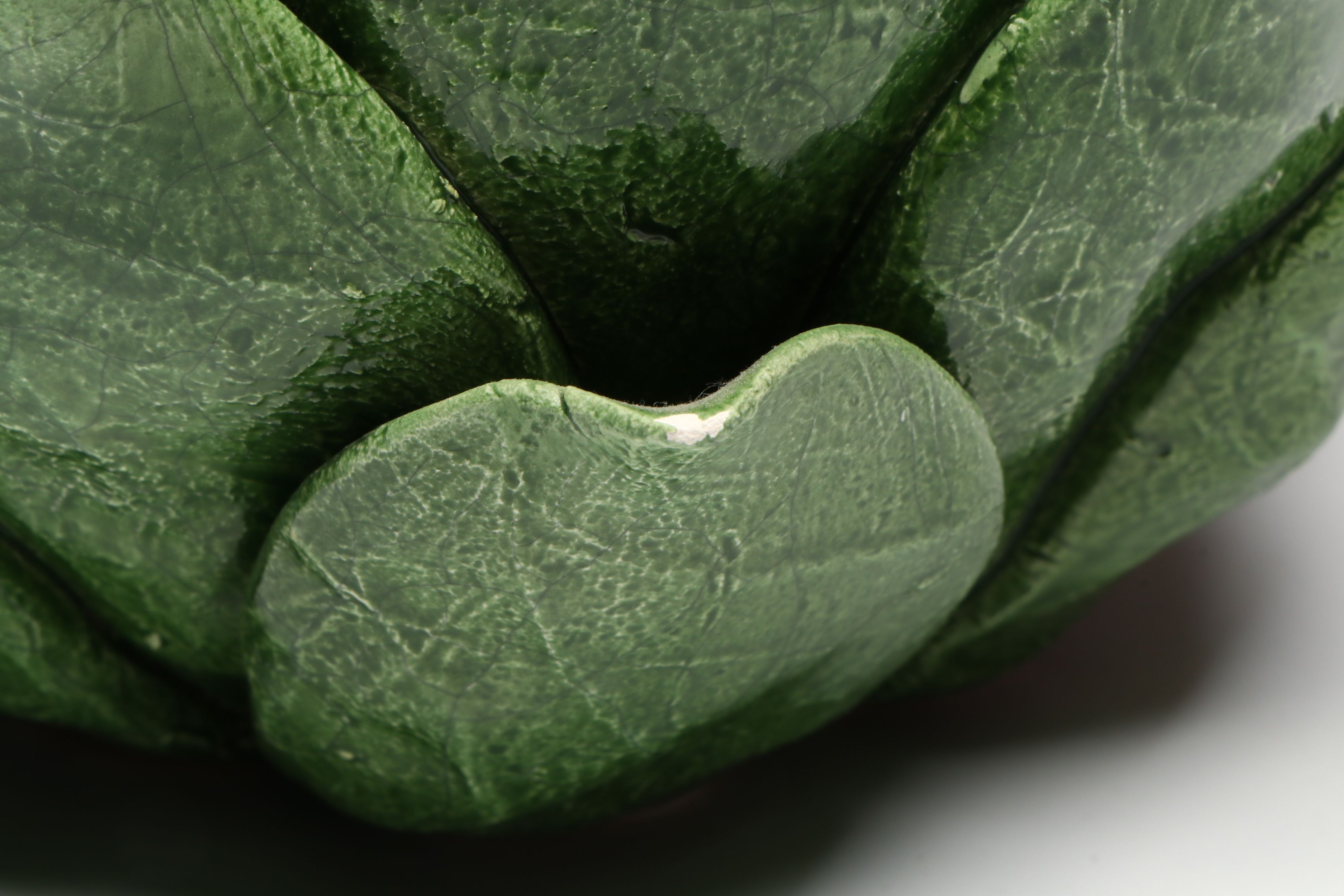Majolica Style Ceramic Table Accessories with Pink Floral Cotton Table Linens