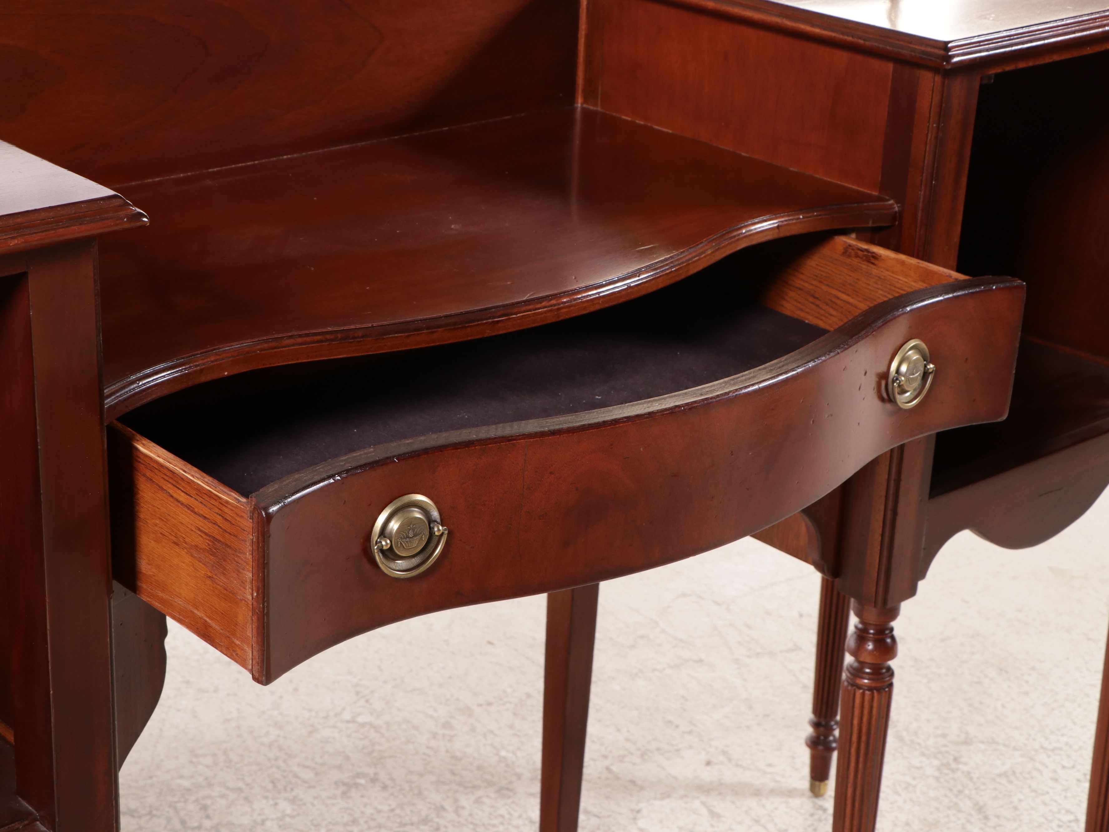 Lexington Furniture Sheraton Style Mahogany Sideboard Server, Late 20th Century