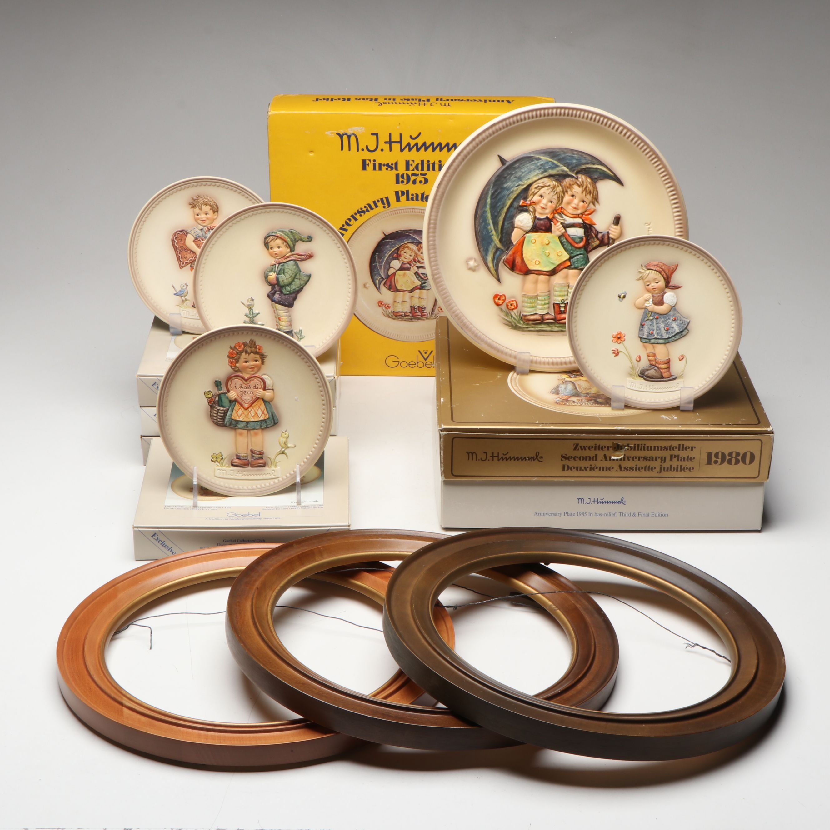 Goebel M.J. Hummel Porcelain Bas-Relief Collector Plates with Wood Frames