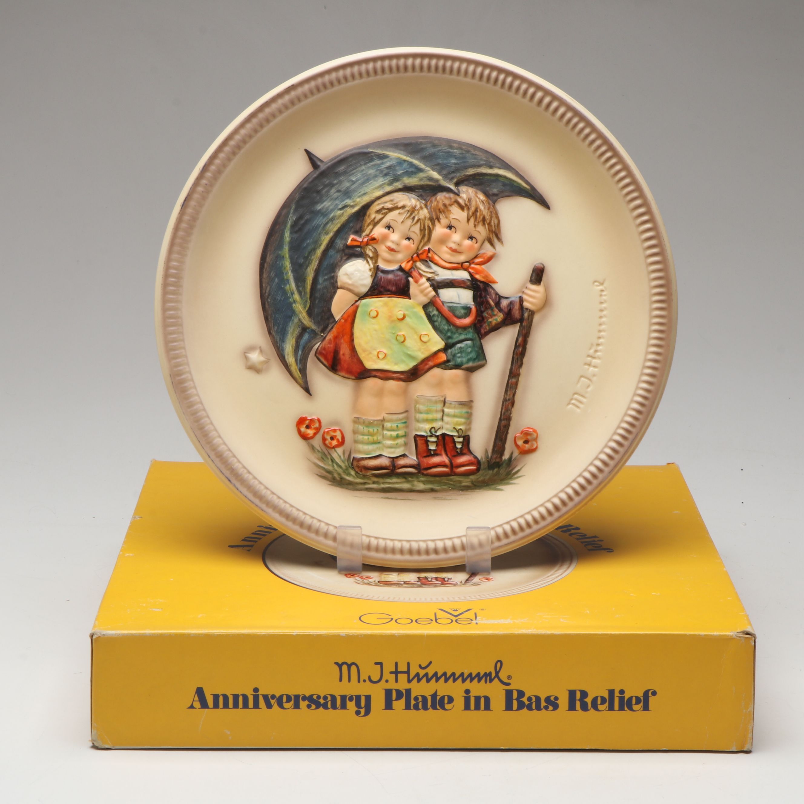 Goebel M.J. Hummel Porcelain Bas-Relief Collector Plates with Wood Frames