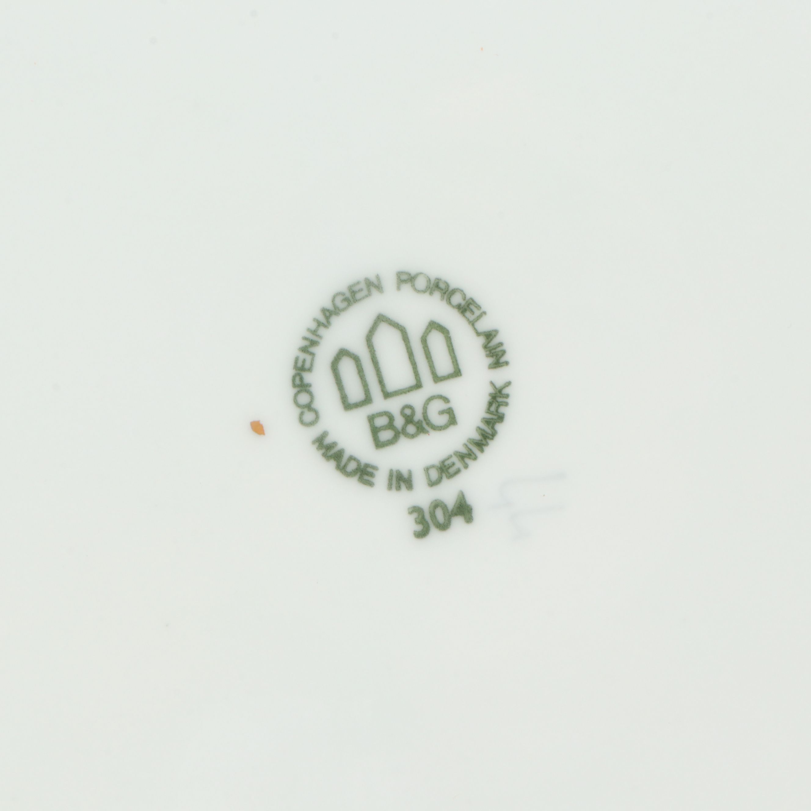 Bing & Grøndahl "Seagull" Handled Plate with Mother's Day Plate Motif Pendants