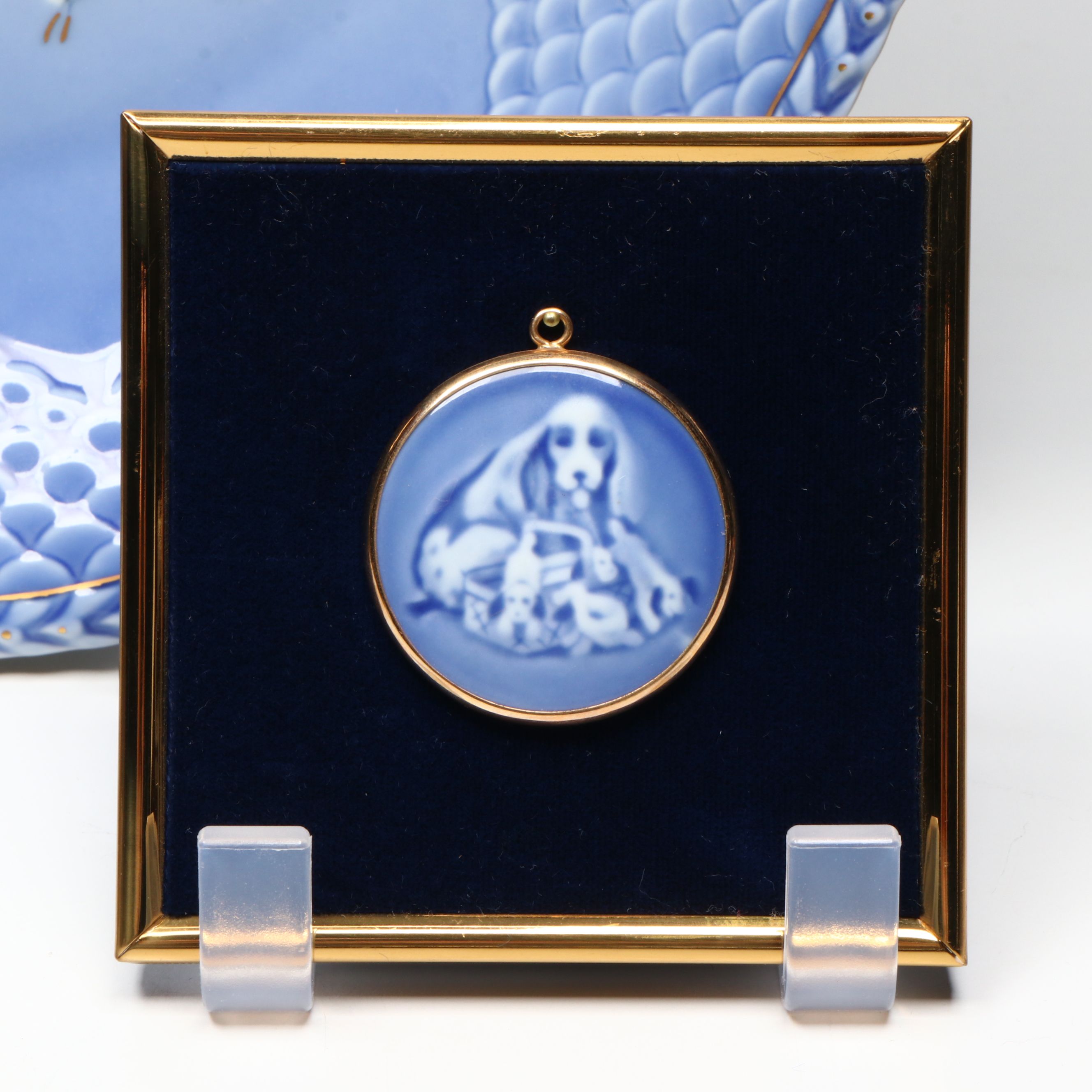 Bing & Grøndahl "Seagull" Handled Plate with Mother's Day Plate Motif Pendants