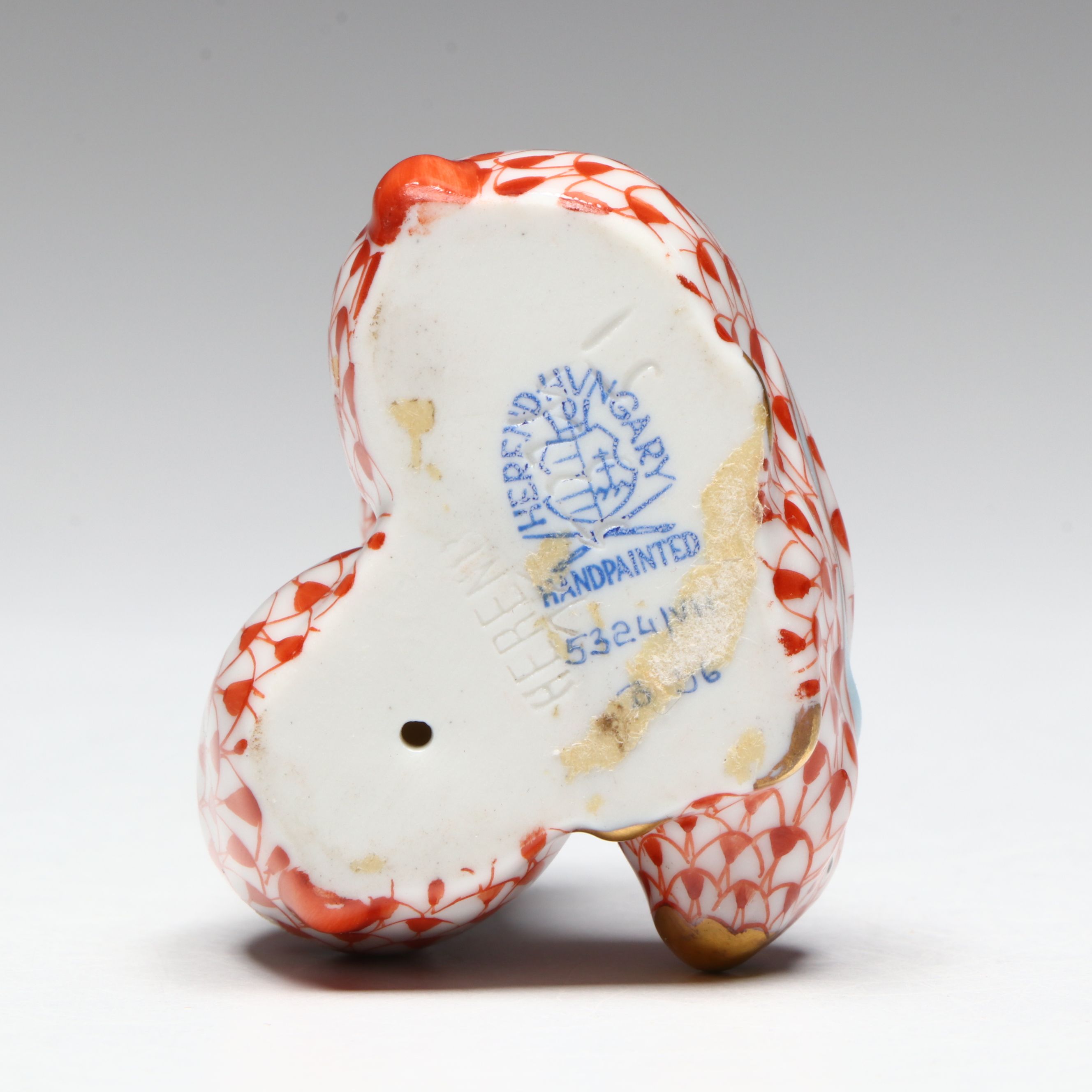 Herend Rust Fishnet with Gold "Pair of Rabbits" Porcelain Figurine