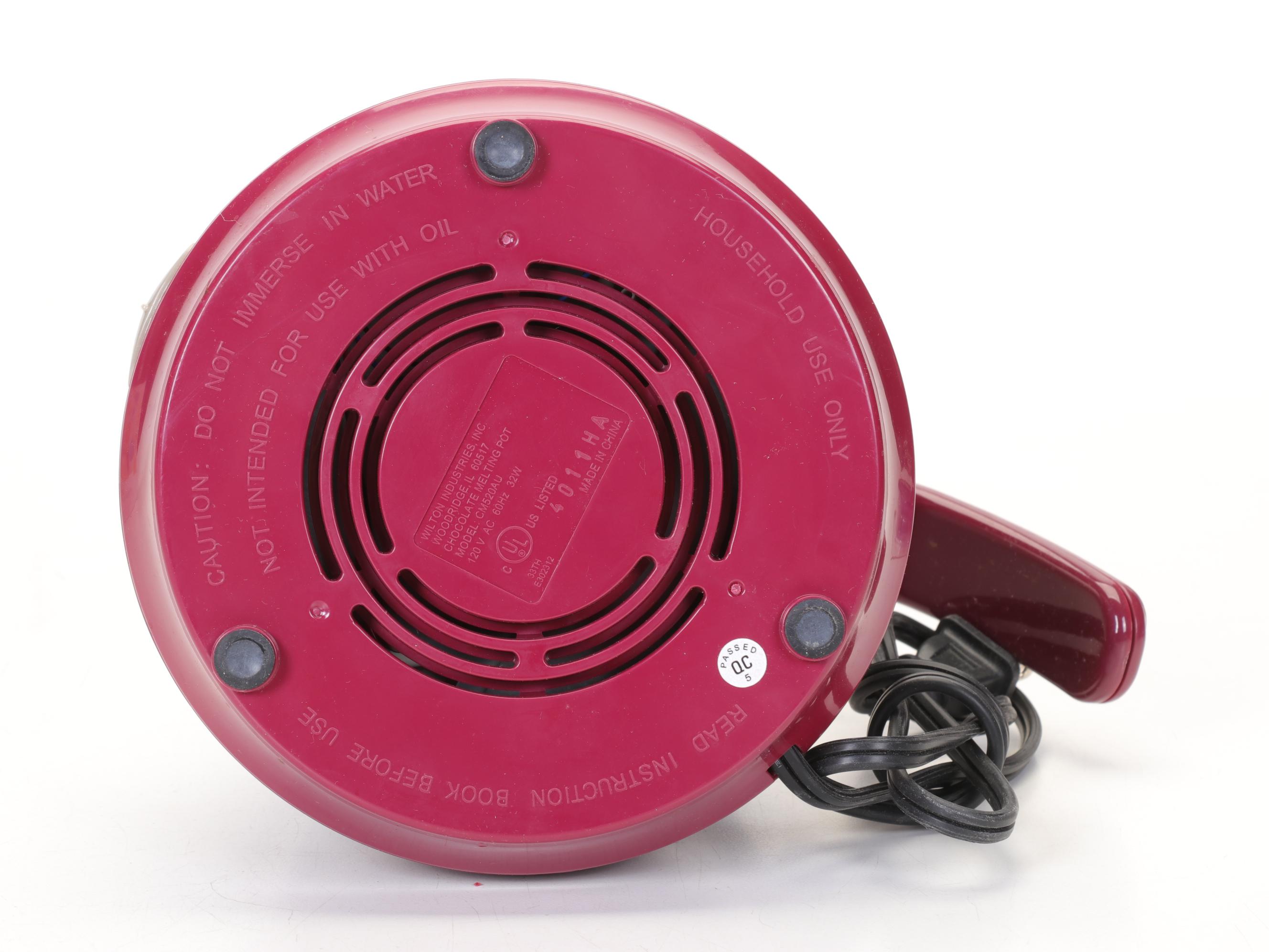 Specialty Baking Collection With Chocolate Melter and Pampered Chef Items