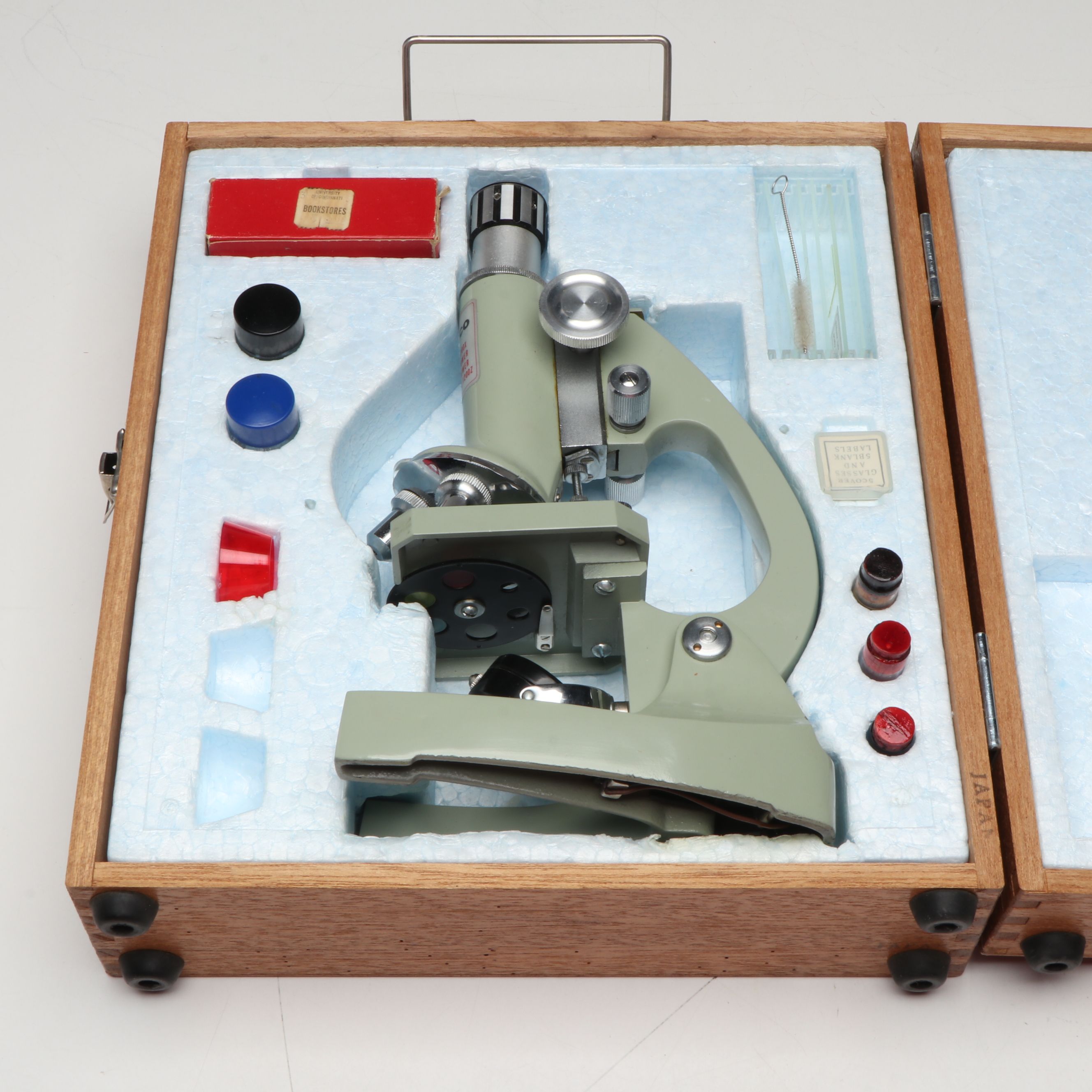 Tasco Deluxe Zoom Microscope Kit, Mounting Kit, and Transformer