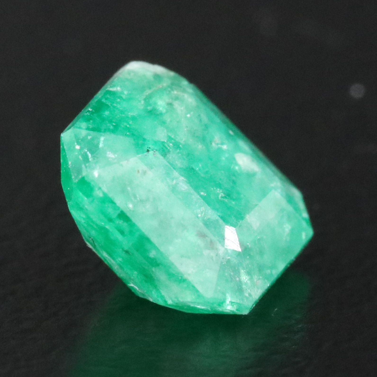 Loose 1.55 CT Emerald